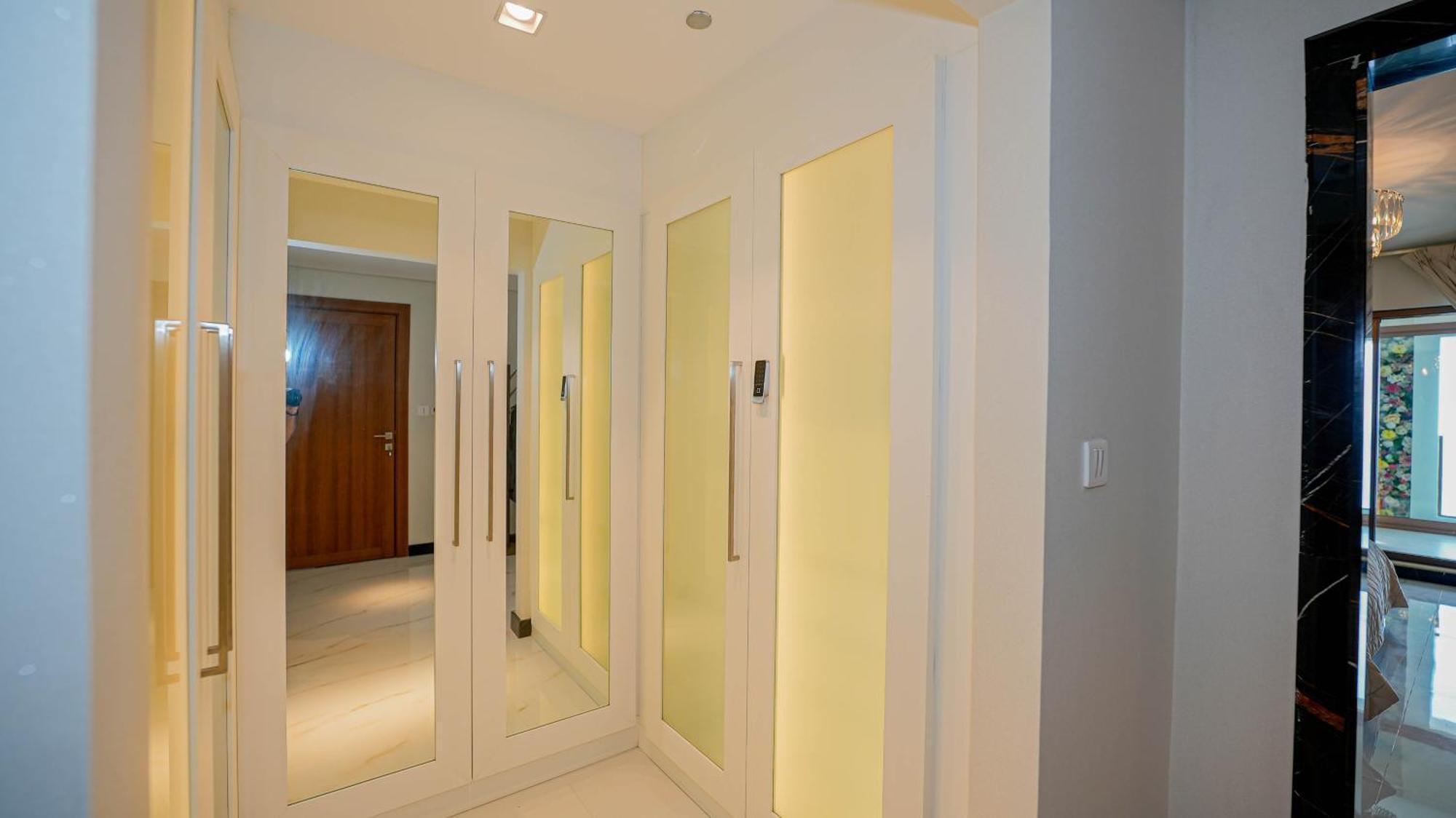 Stunning Infinite Sea View Three Bedroom Plus Maid's In Palm Jumeirah