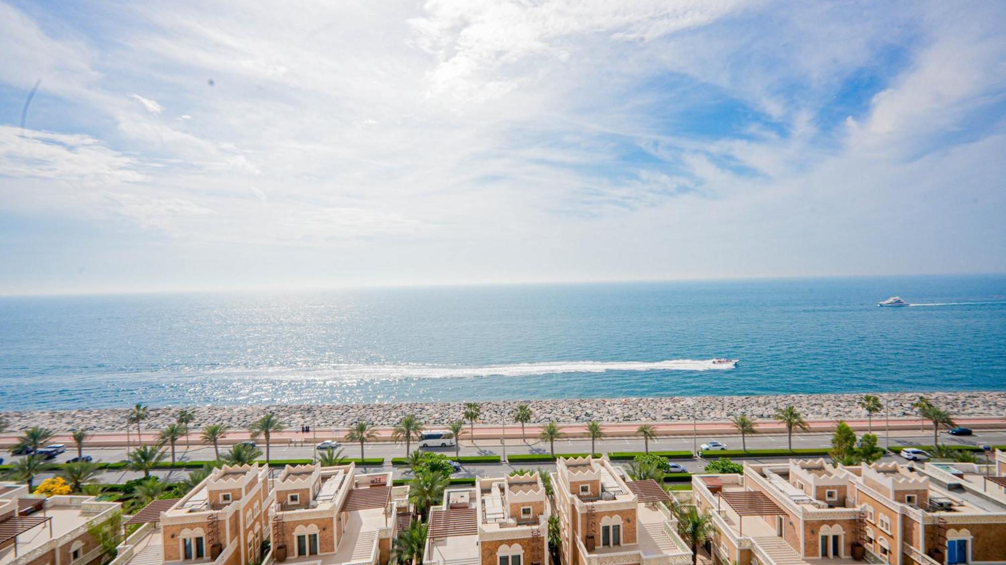 Stunning Infinite Sea View Three Bedroom Plus Maid's In Palm Jumeirah *