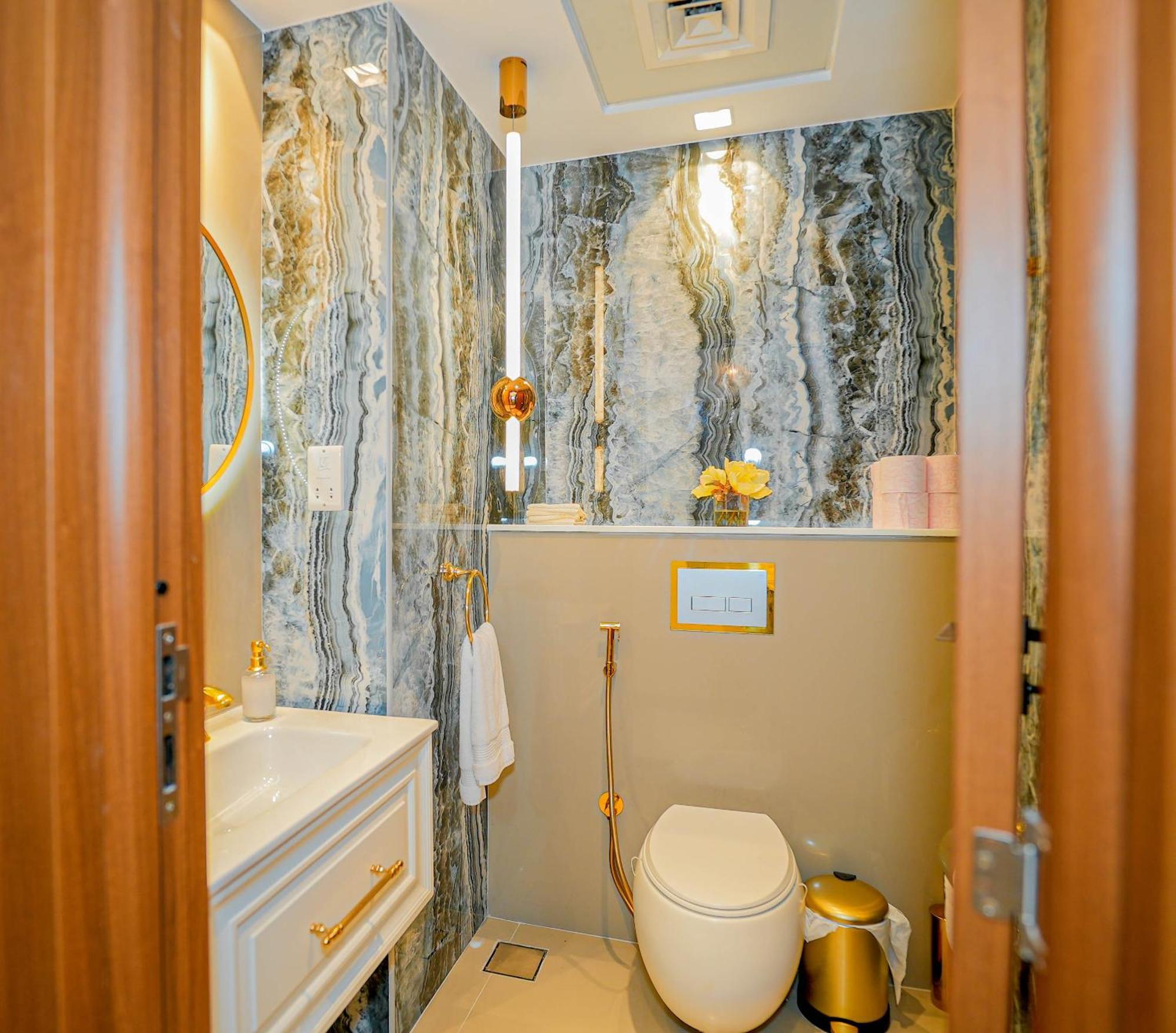 Stunning Infinite Sea View Three Bedroom Plus Maid's In Palm Jumeirah Apartment