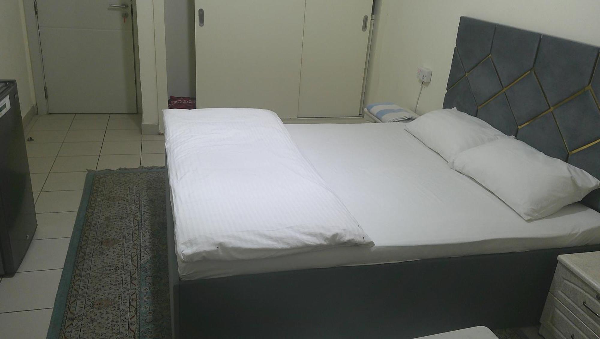 Inn Ruby Star Private With Sharing Washrooms 426 *