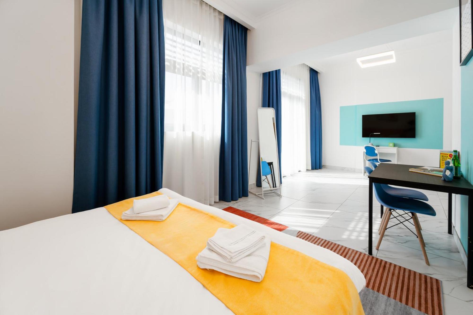 Izzzi Life Mint Aparthotel