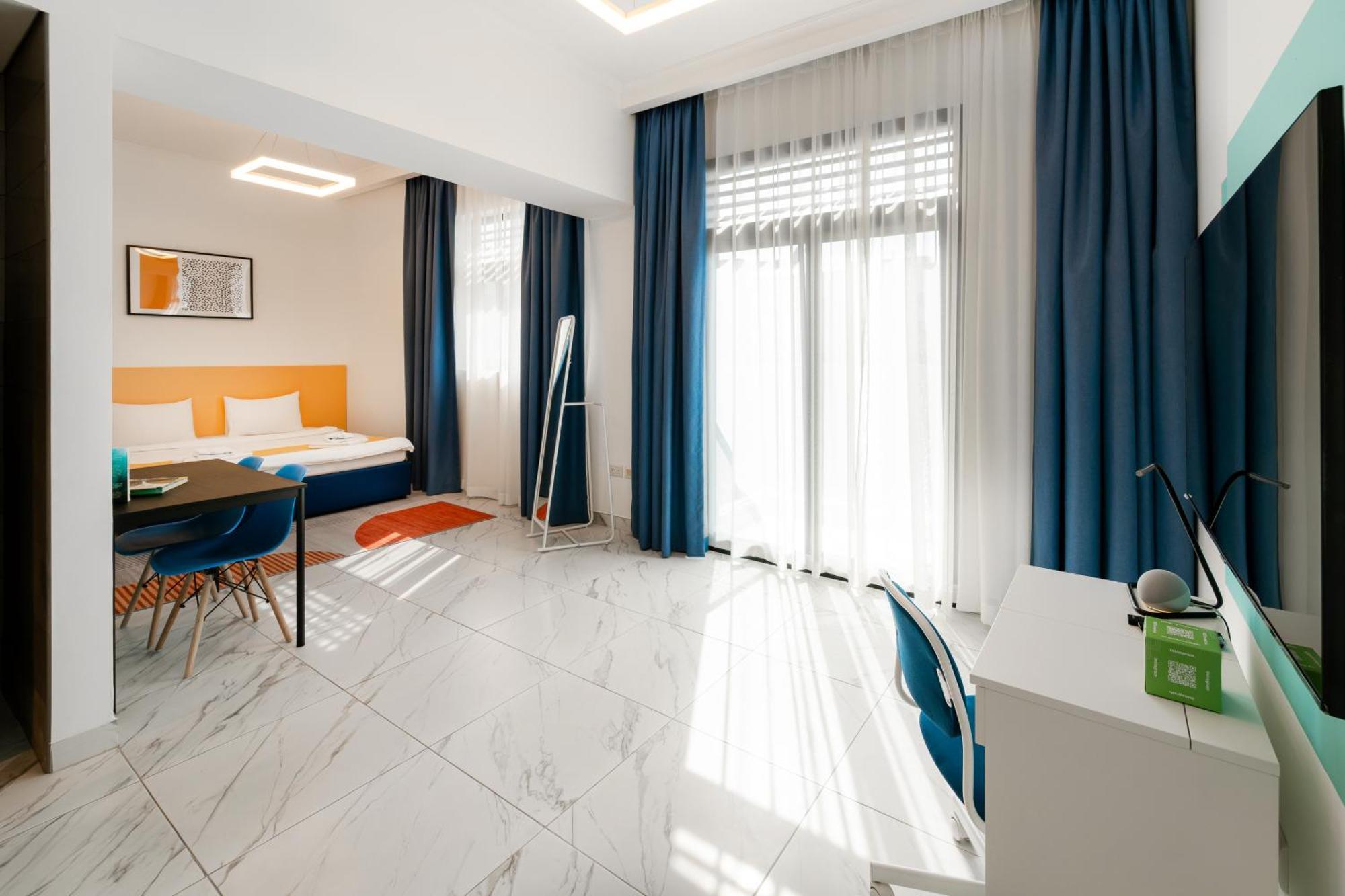 Aparthotel Izzzi Life Mint Dubai