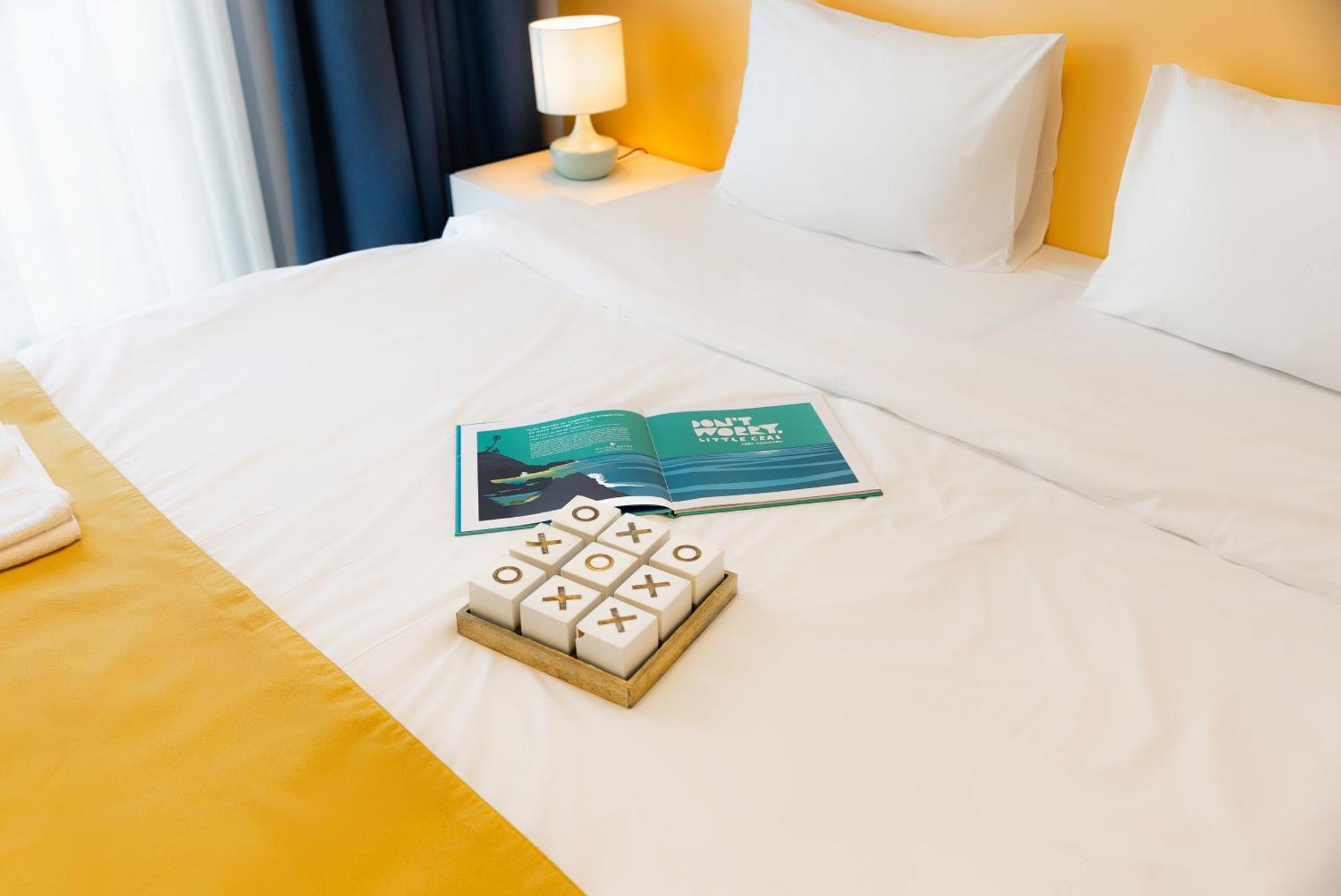 Izzzi Life Mint Aparthotel