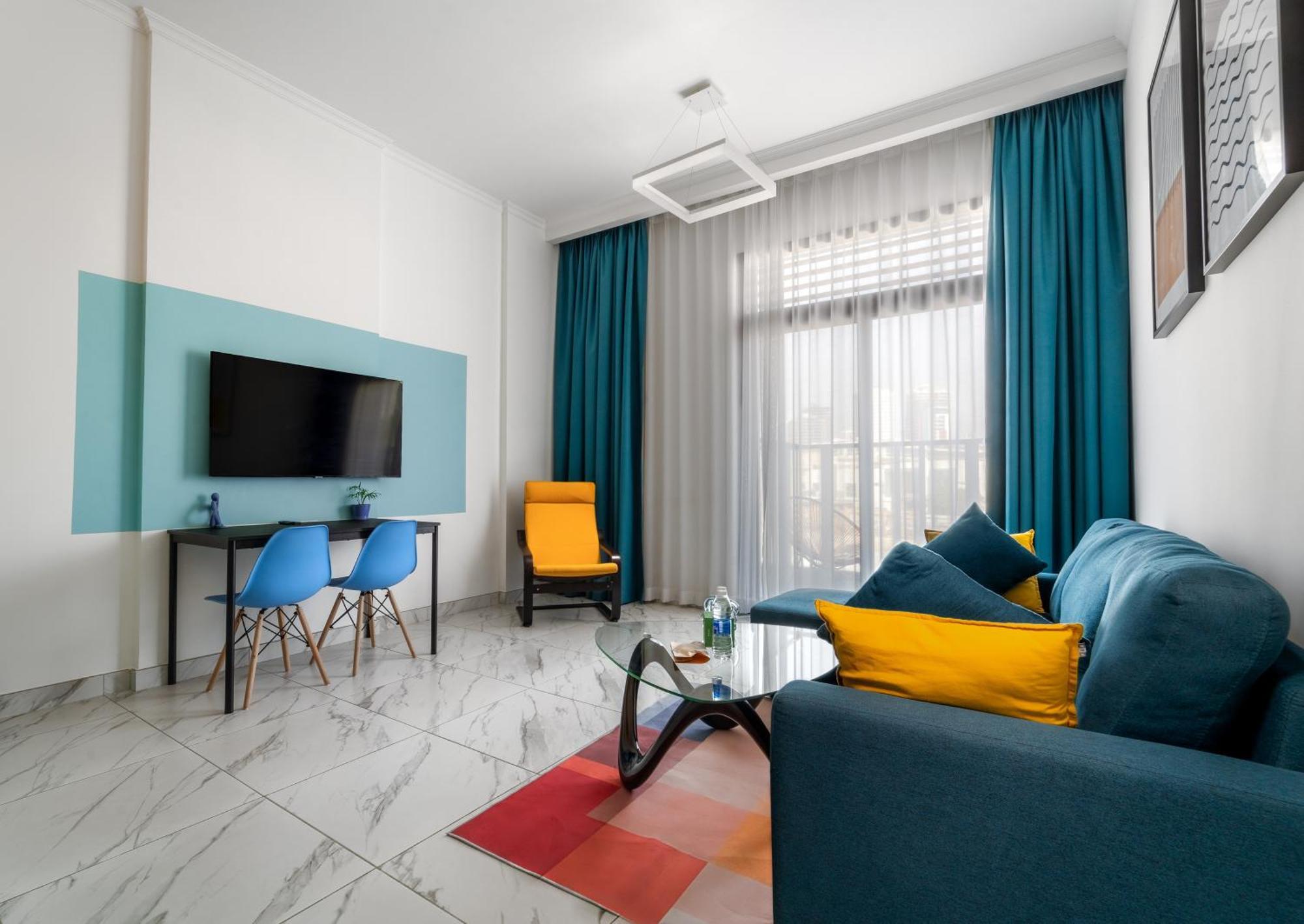 Aparthotel Izzzi Life Mint Dubai