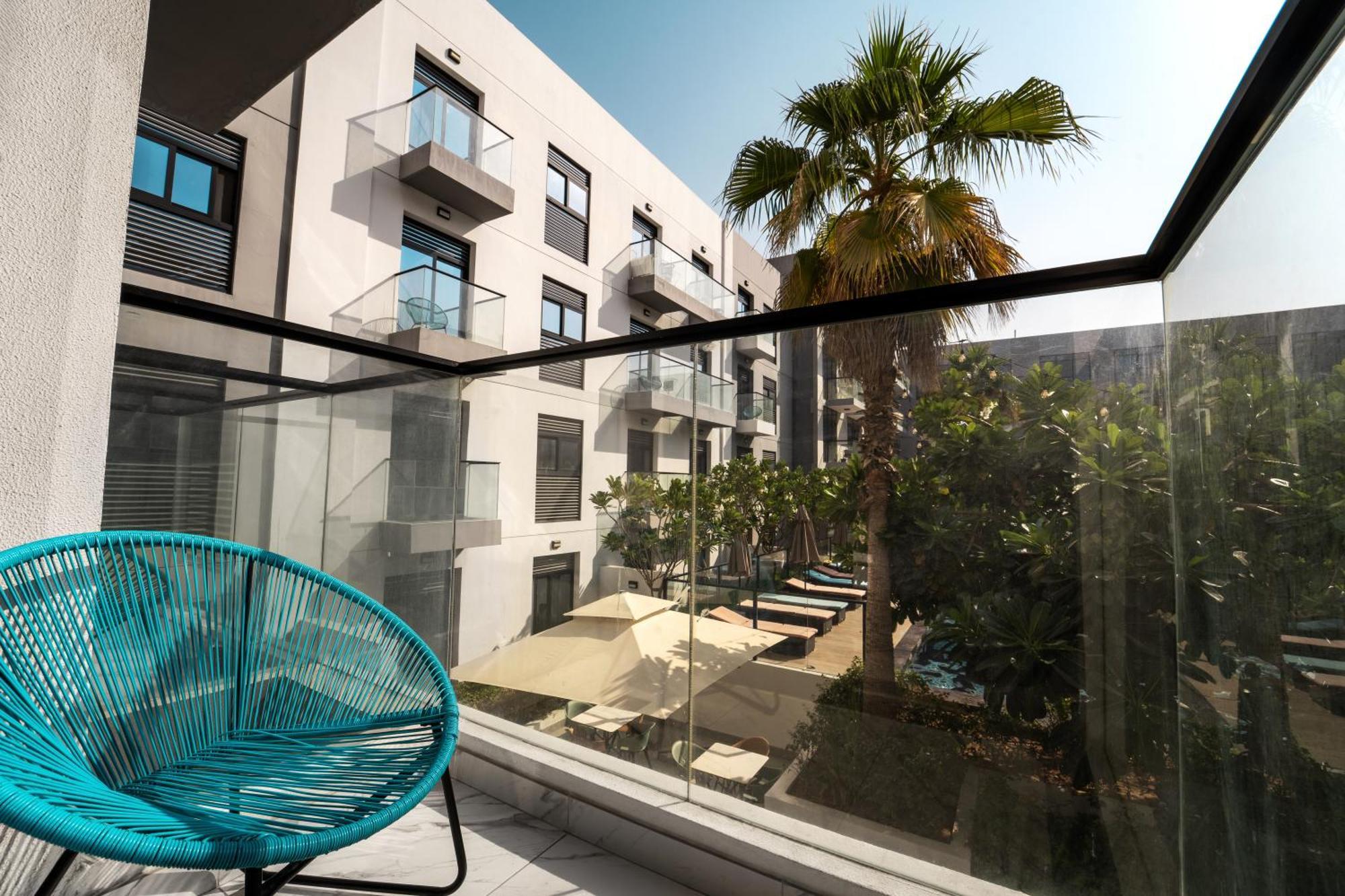 Izzzi Life Mint Aparthotel *