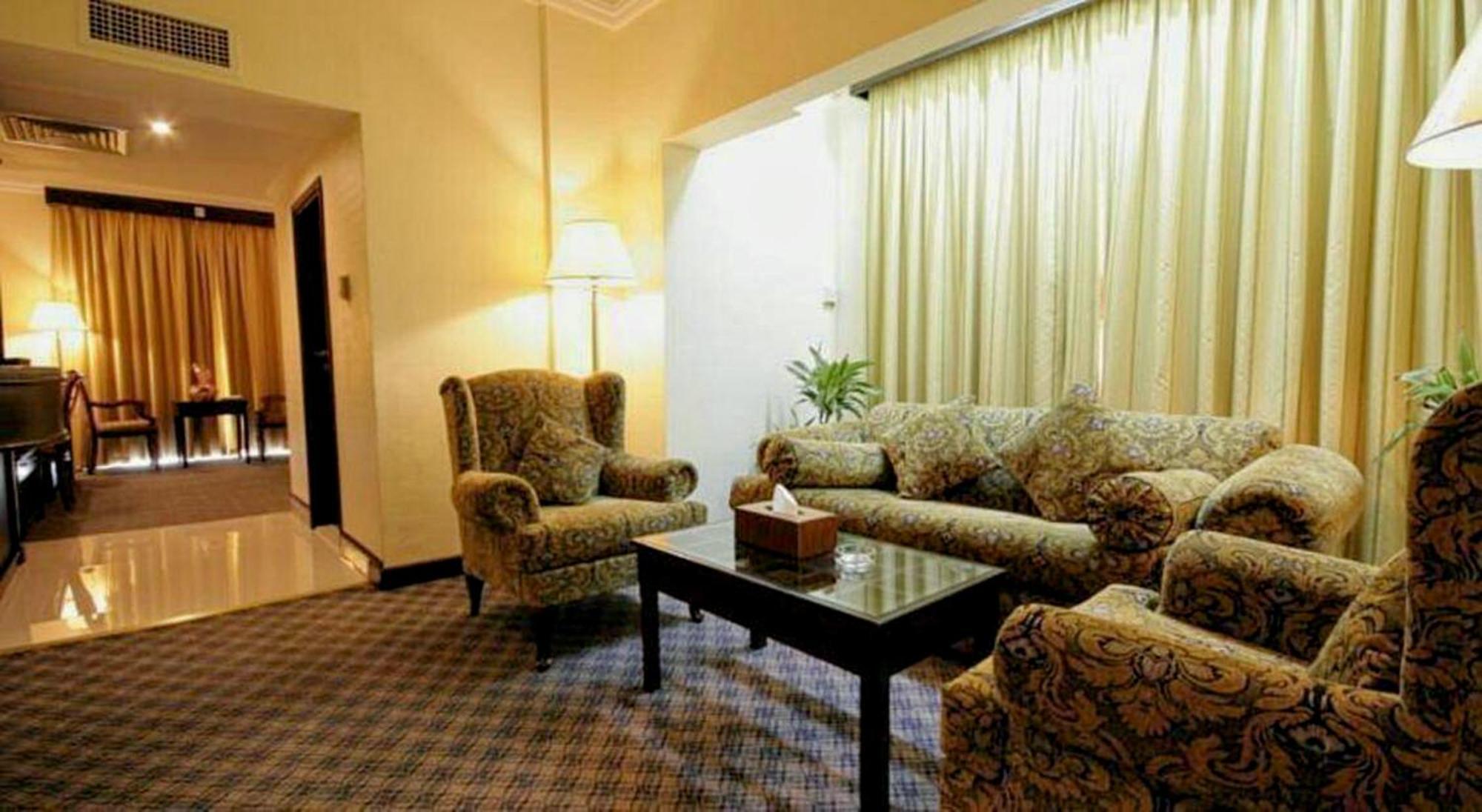 Claridge 3*
