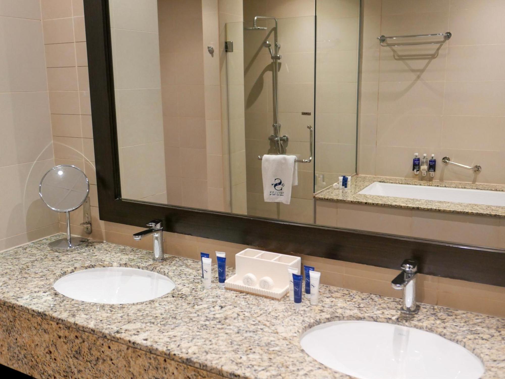 Elegant 1br Full Palm View At 5 Star Dubai