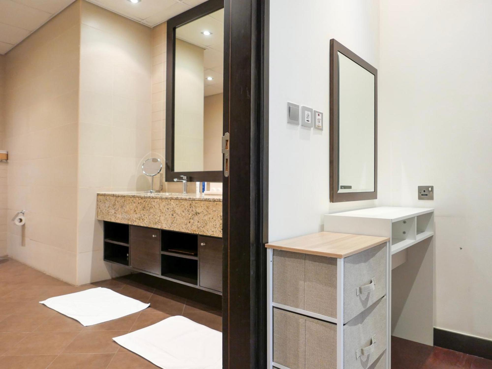 Apartment Elegant 1br Full Palm View At 5 Star