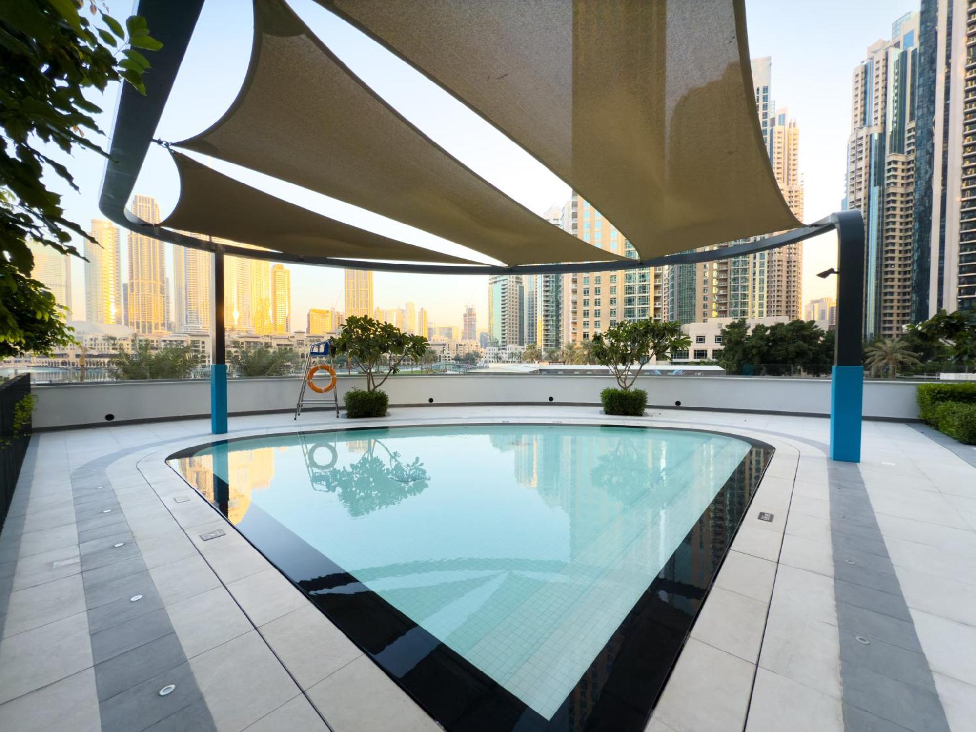 One Lux Grande Signature Residences Apartment *
