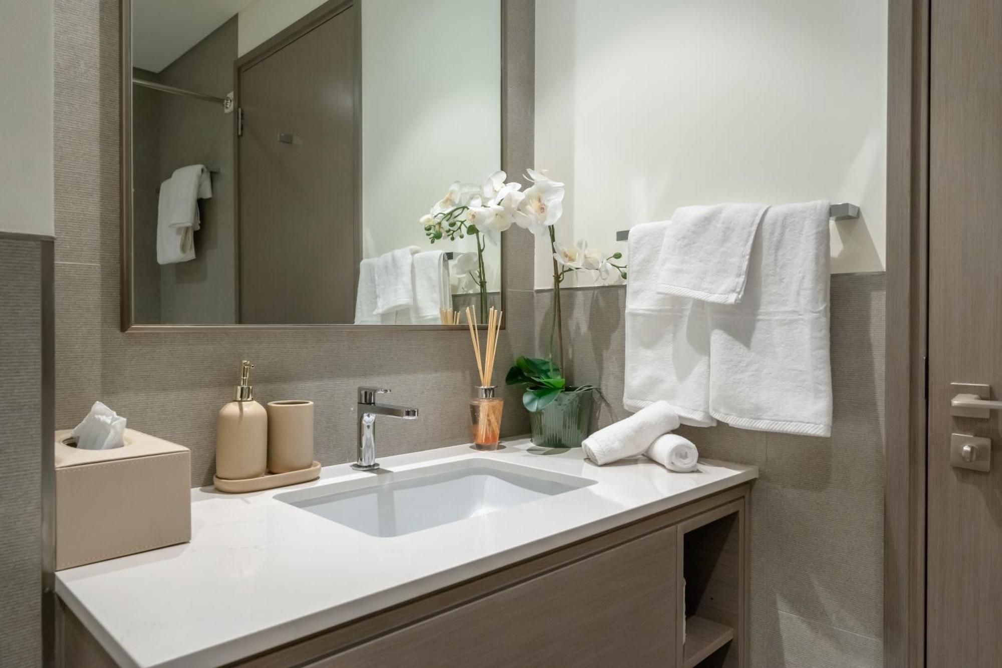 Apartment One Lux Grande Signature Residences Dubai
