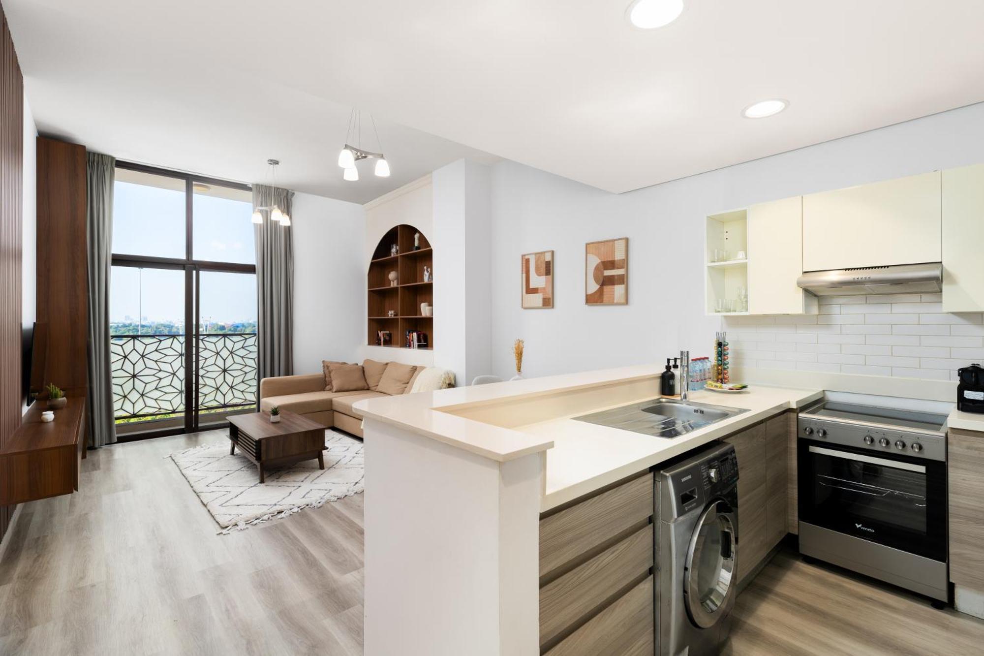 Waves - Elegant 1br Near Metro & Creek Harbour Dubai