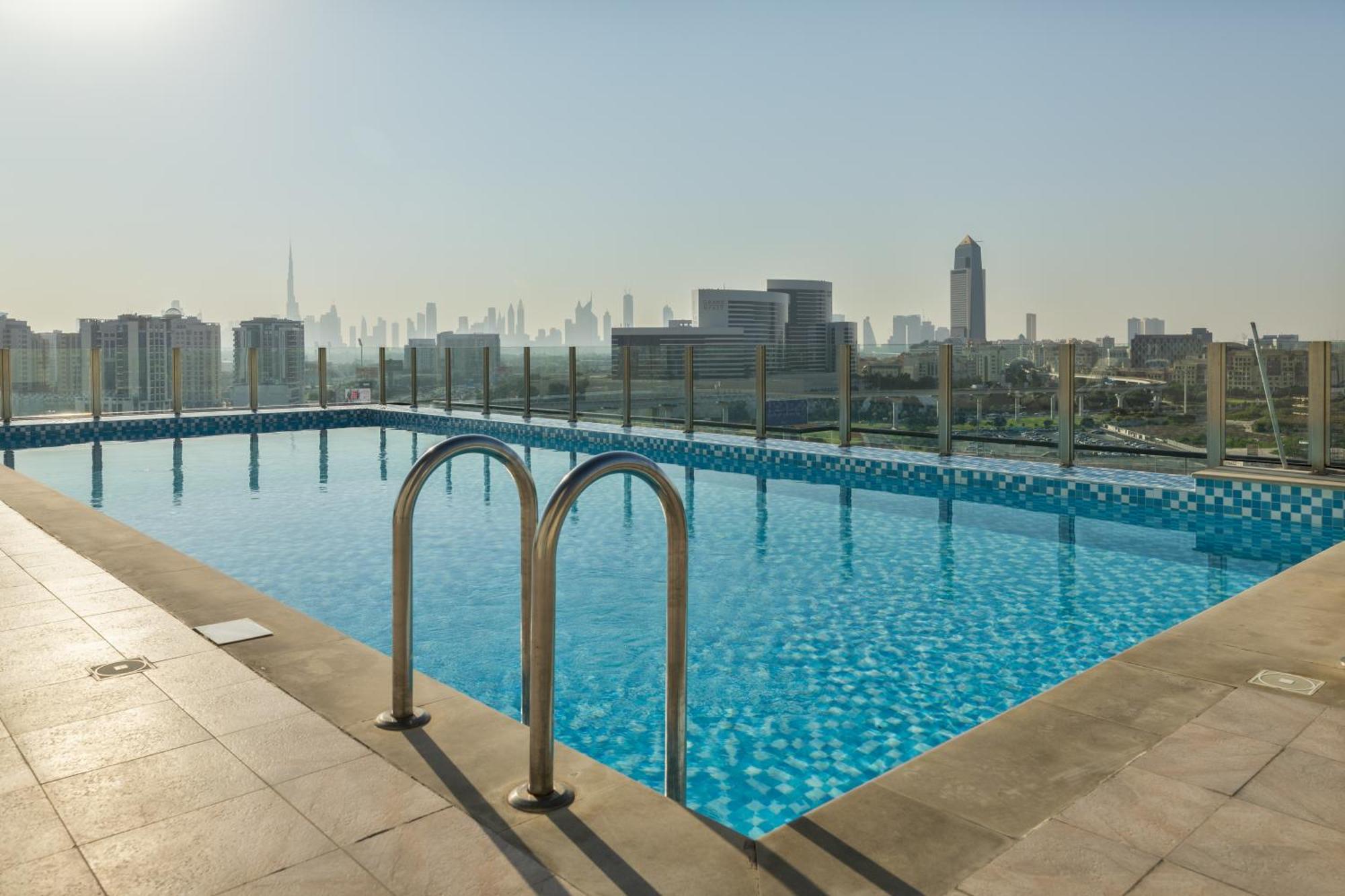 Waves - Elegant 1br Near Metro & Creek Harbour Apartment *