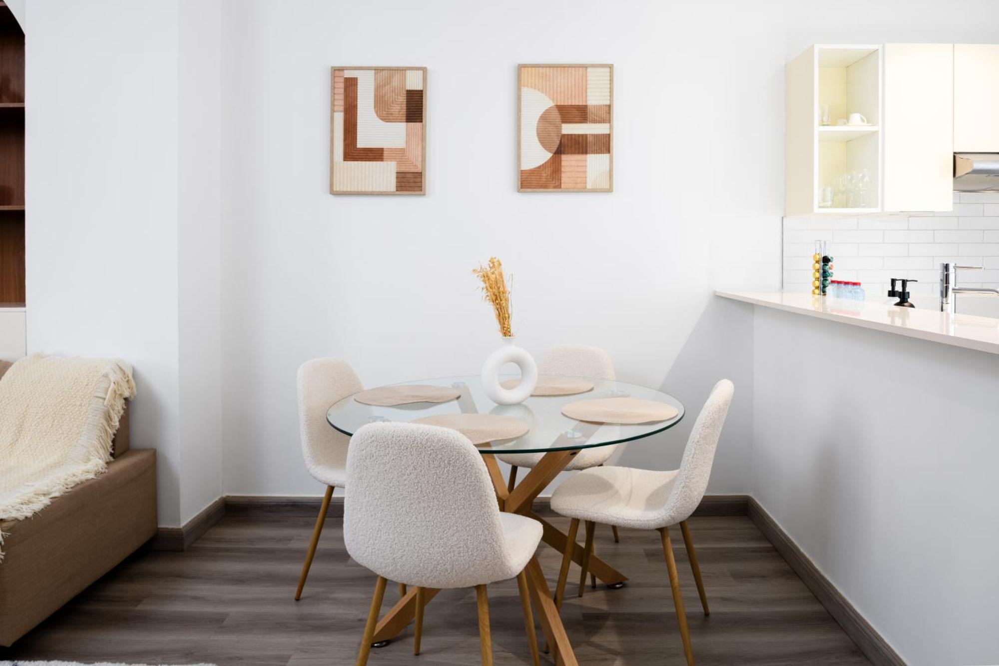 Waves - Elegant 1br Near Metro & Creek Harbour
