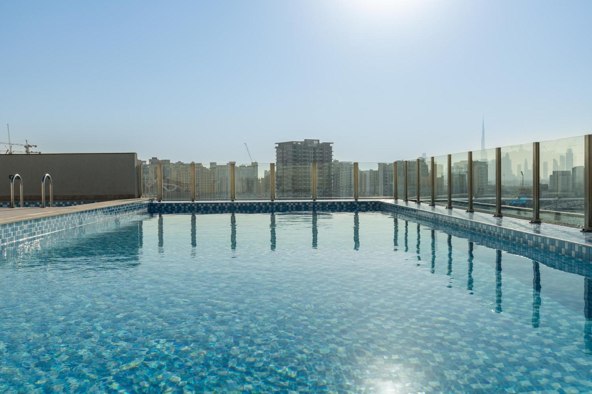 Waves - Elegant 1br Near Metro & Creek Harbour