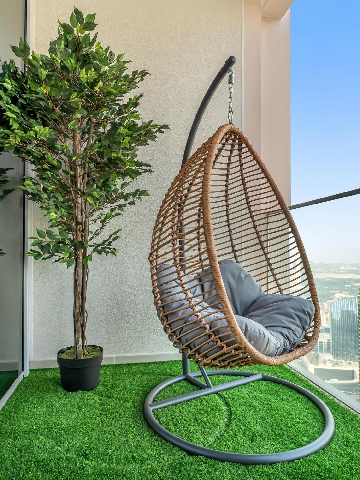New! Panoramic Downtown & Fountain Views From High Floors Apartment *