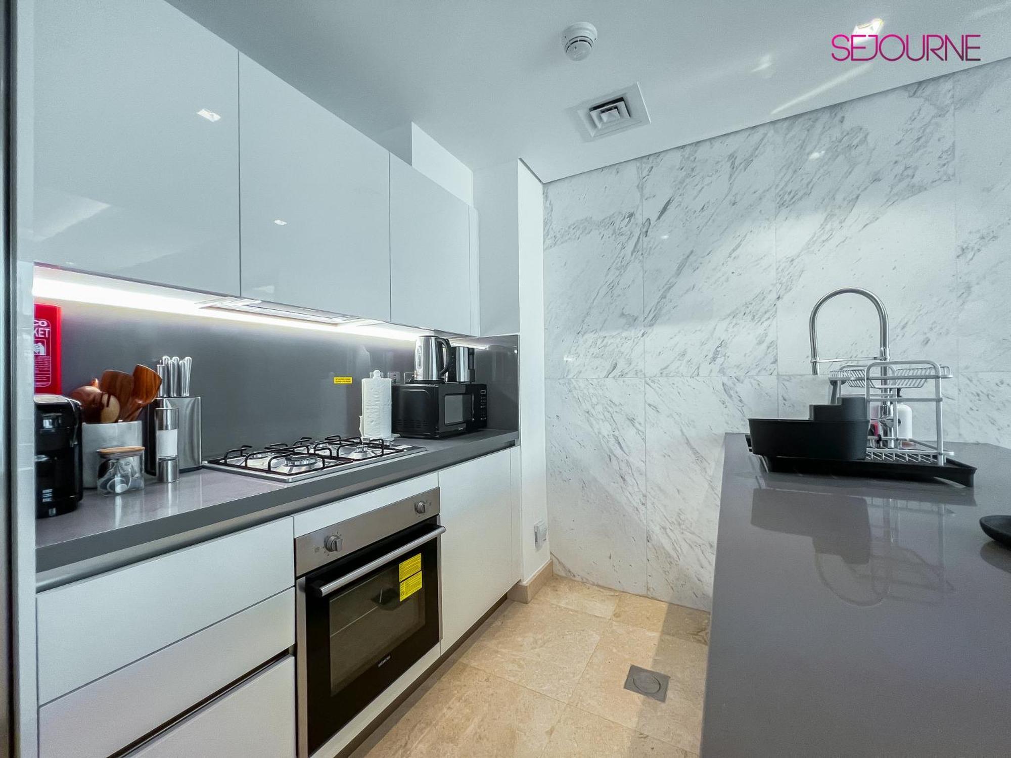 High End 1br I The Sterling Tower In Business Bay Dubai
