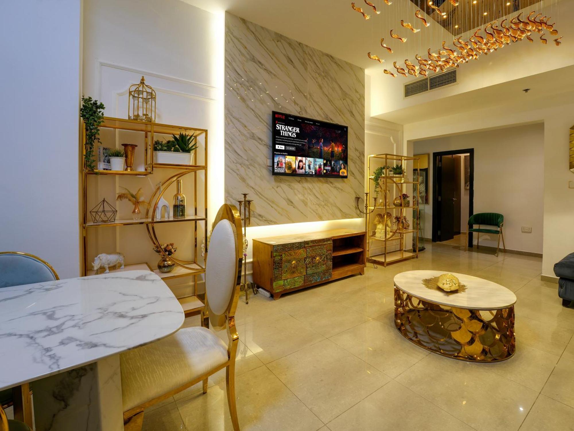 With Private Pool & Huge Terrace Overlooking The Marina *
