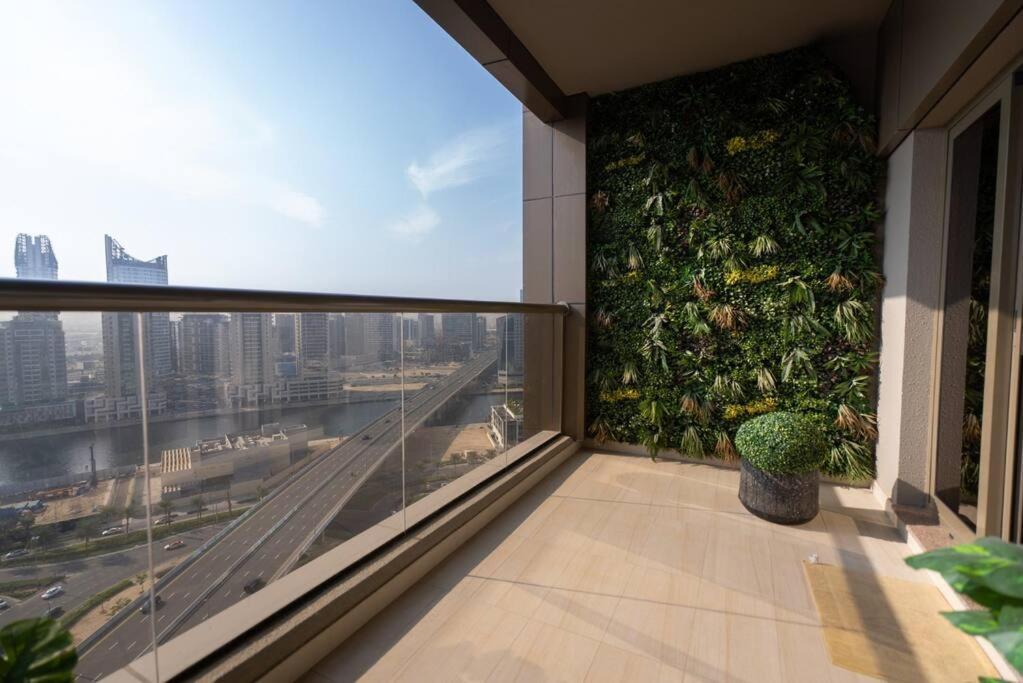 Spacious 1 Bed Huge Balcony Downtown Burj Khalifa Apartamento Dubai