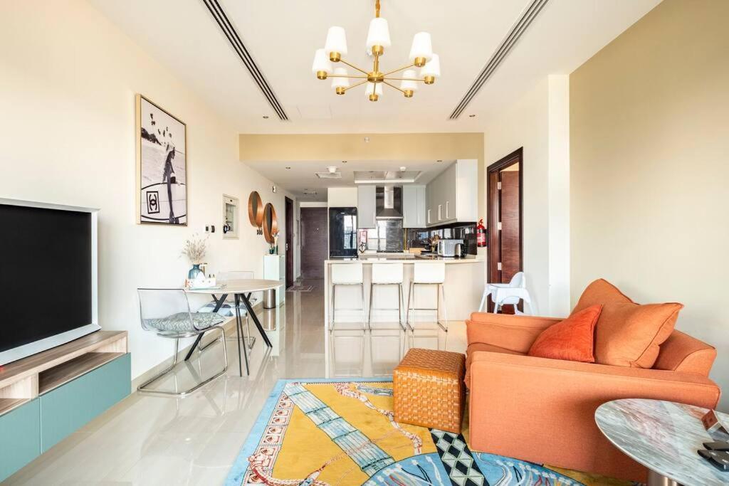 Spacious 1 Bed Huge Balcony Downtown Burj Khalifa *
