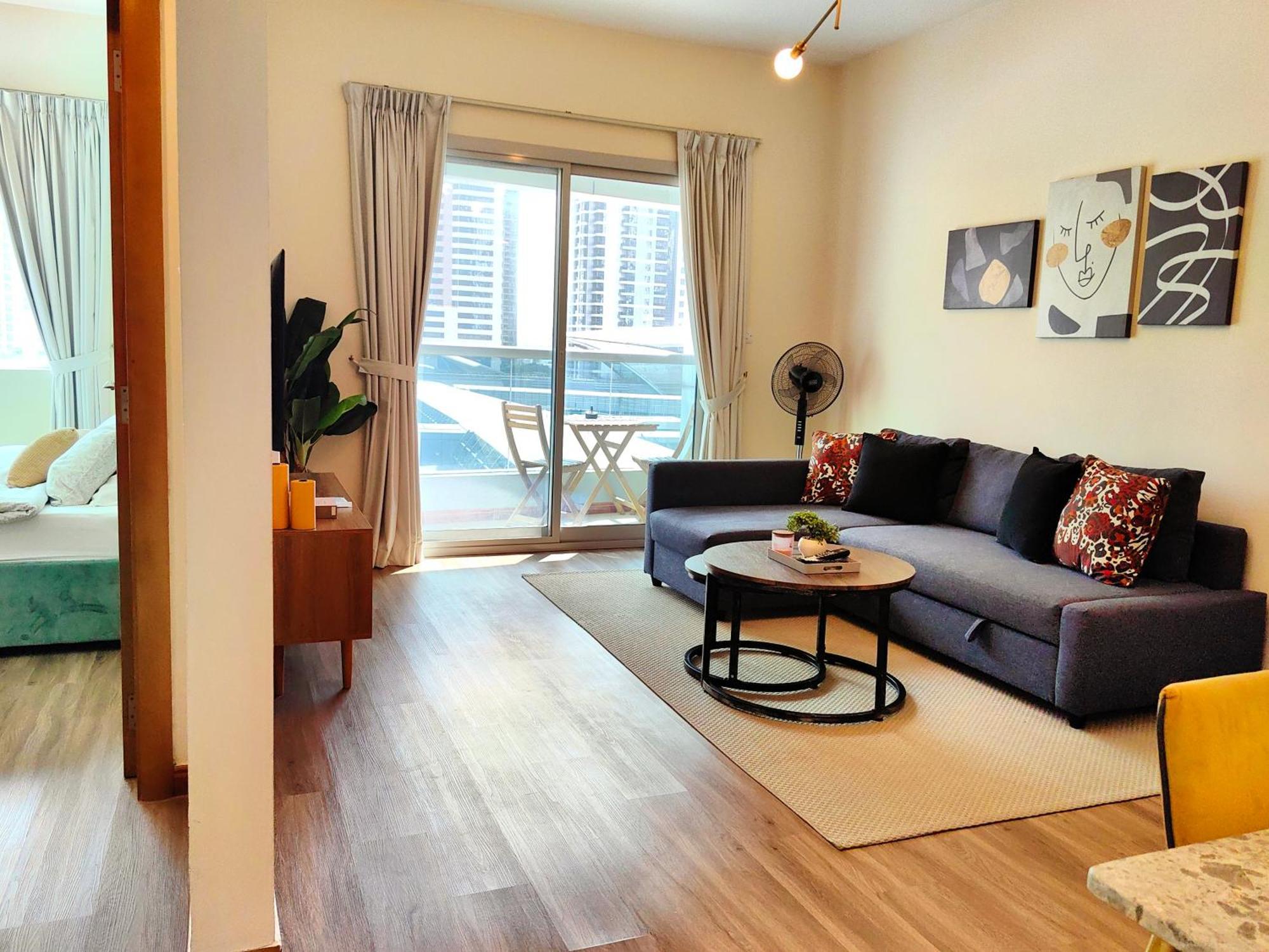1 Bedroom Renovated In Marina Diamond 3 Close To Tram And Metro Apartment Dubai