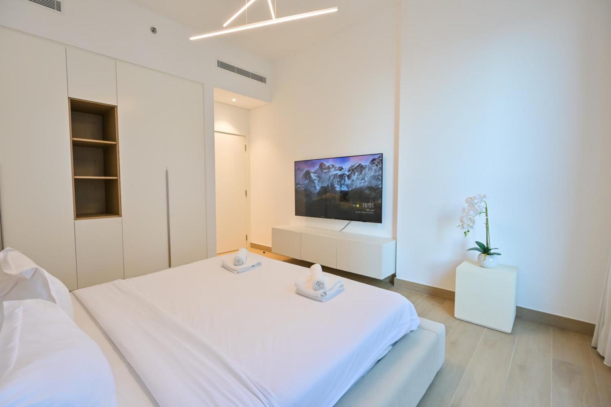 Le Pont, Port De La 1 Bedroom Apartment Dubai