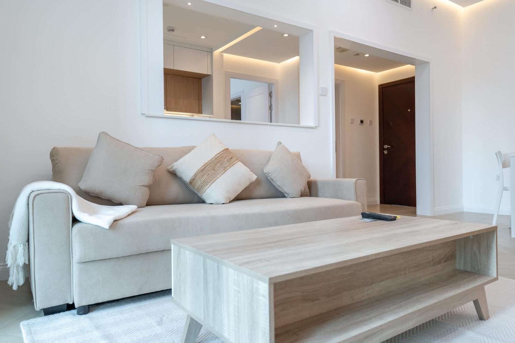 A Fabulous 1 Bedroom In Marina Pinnacle Apartment *