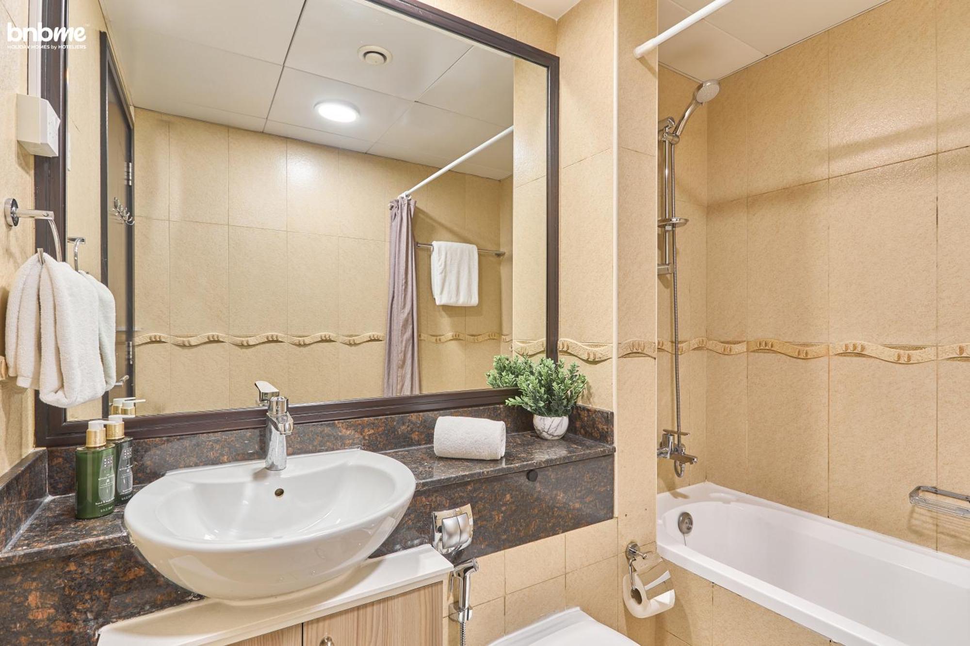 Apartment Bnbmehomes - Gold Crest Views 2 *