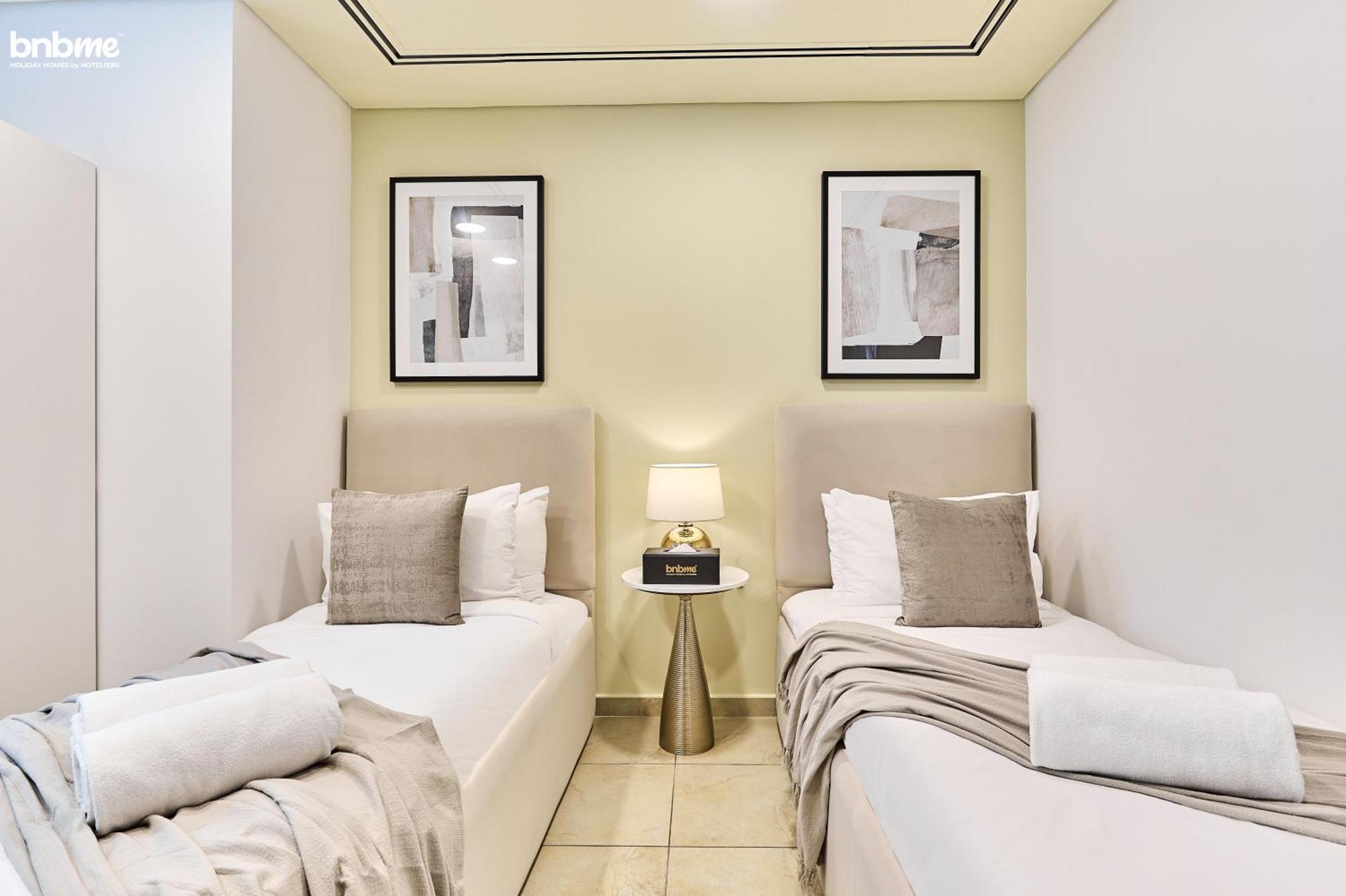 Bnbmehomes - Gold Crest Views 2 * Dubai