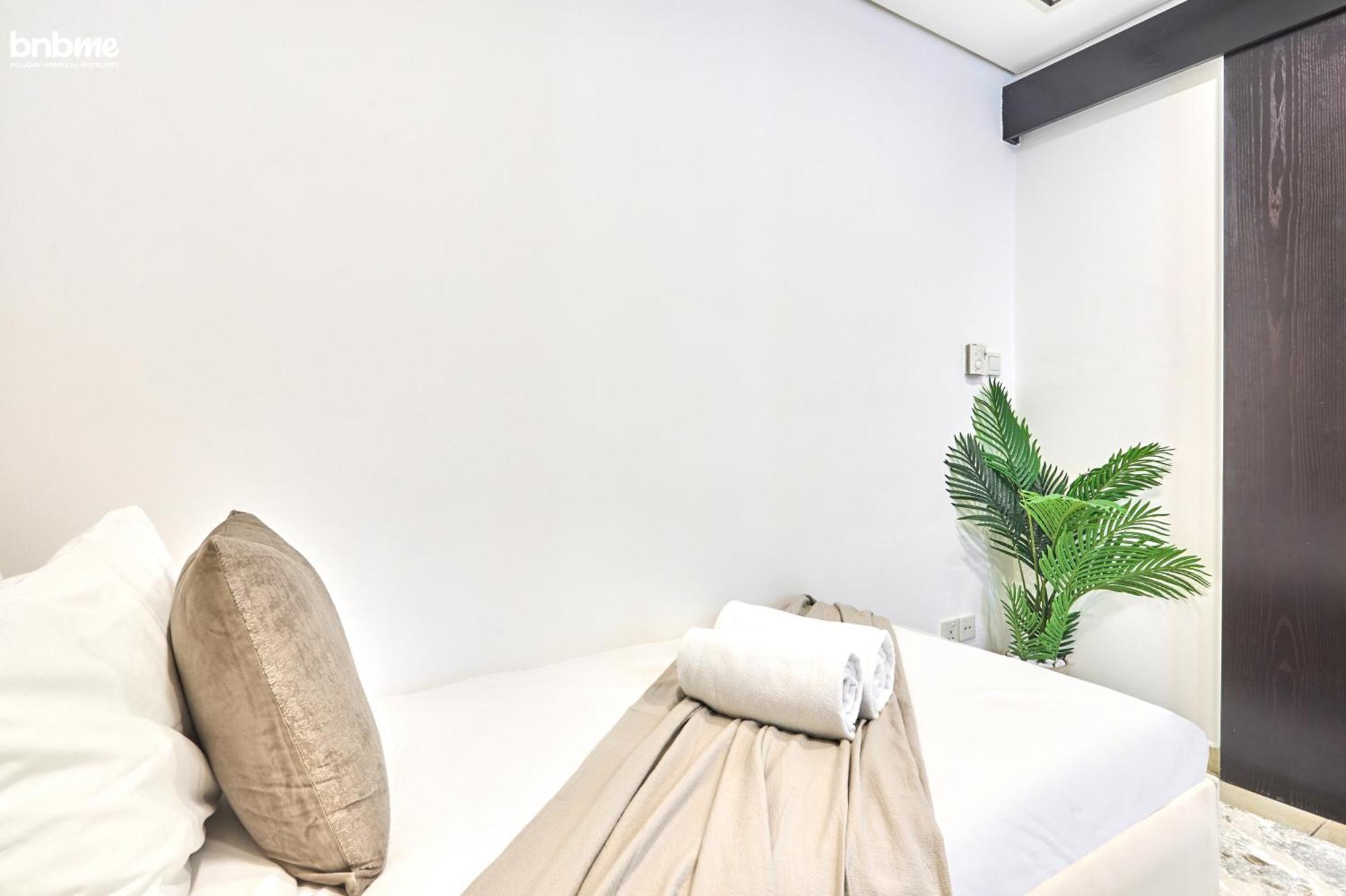 Bnbmehomes - Gold Crest Views 2 * Dubai