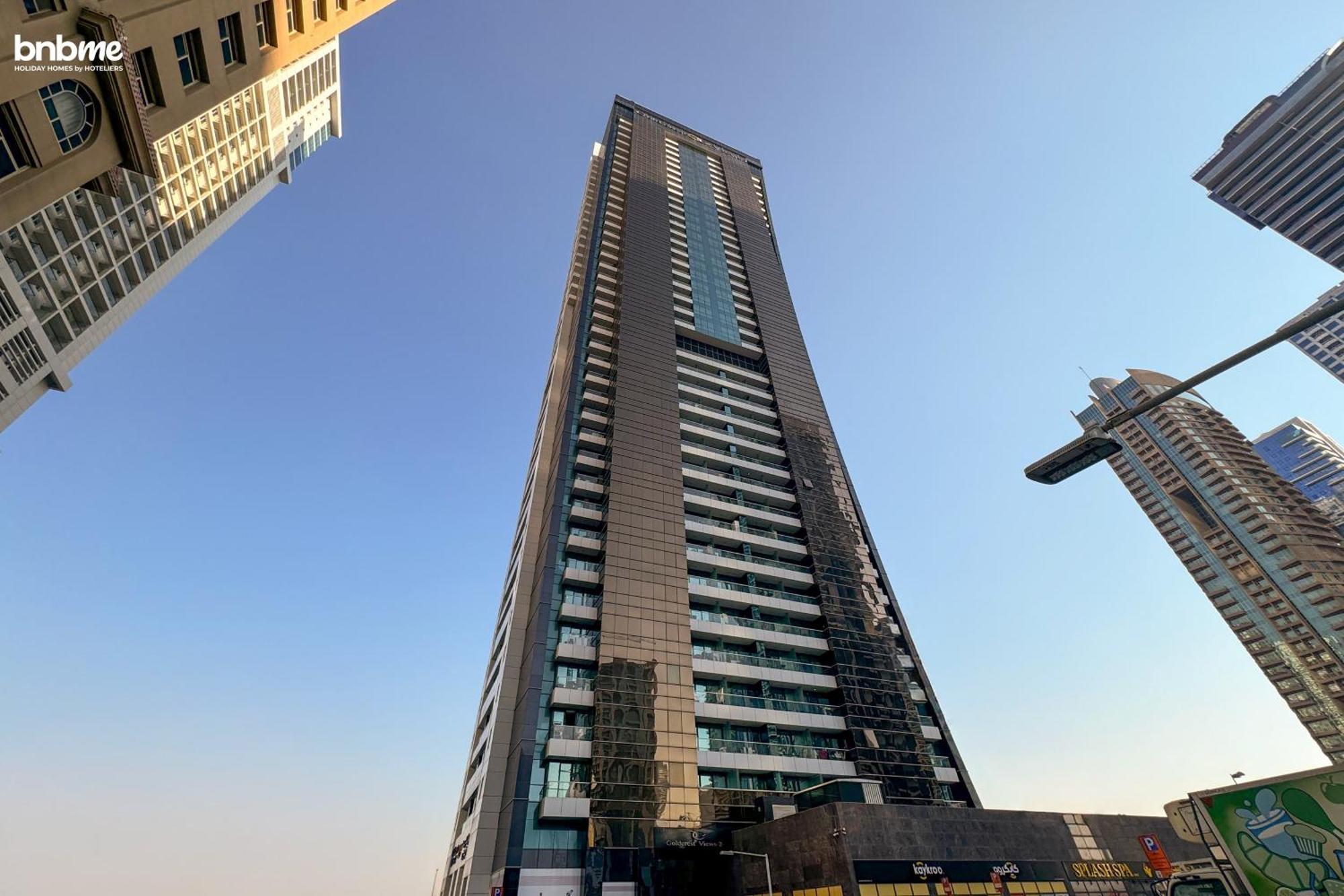 Bnbmehomes - Gold Crest Views 2 * Dubai
