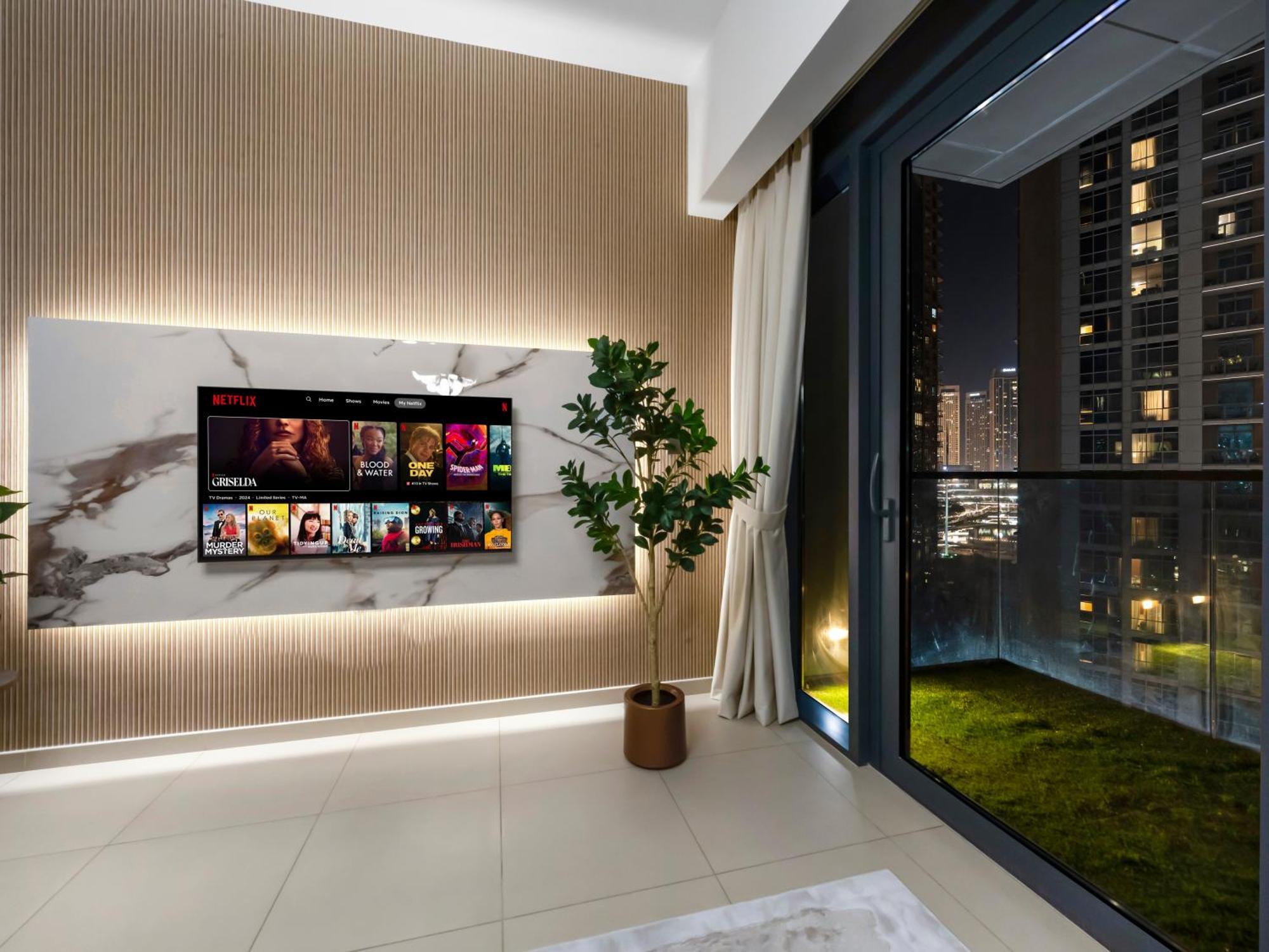 Luxurious & Spacious 2br L Burj & Fountain Views L Walk To Mall L Pool L Gym Apartment