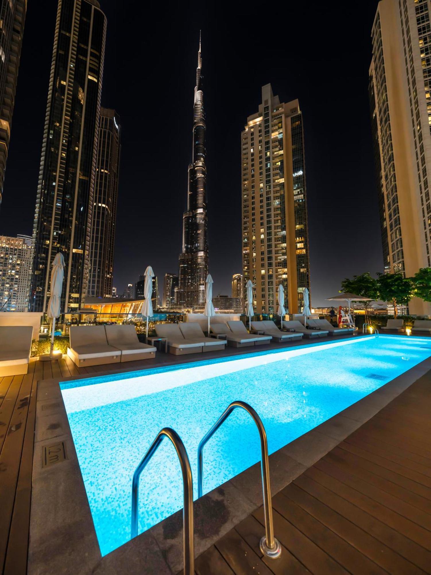 Luxurious & Spacious 2br L Burj & Fountain Views L Walk To Mall L Pool L Gym Apartment Dubai