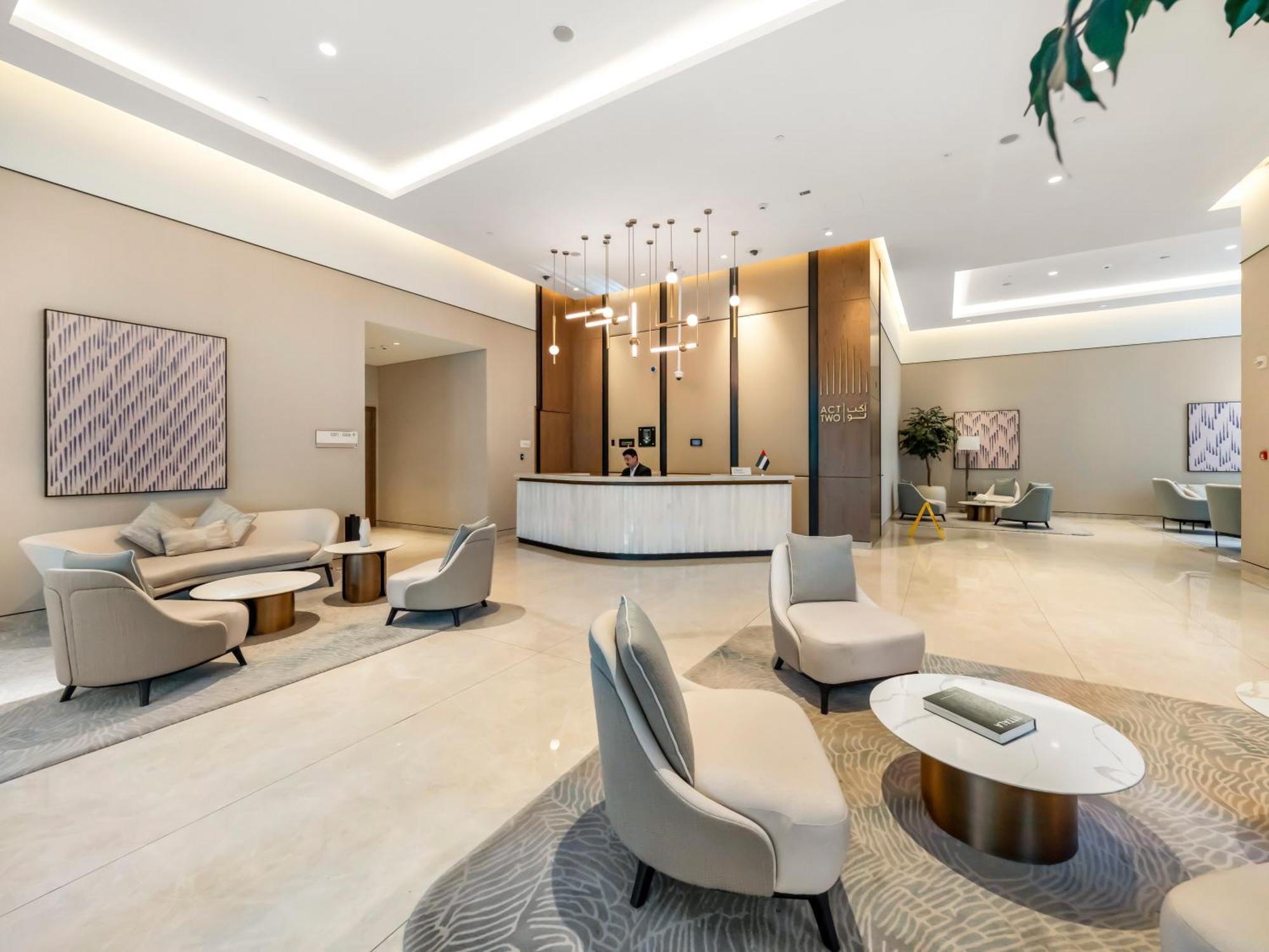 Luxurious & Spacious 2br L Burj & Fountain Views L Walk To Mall L Pool L Gym