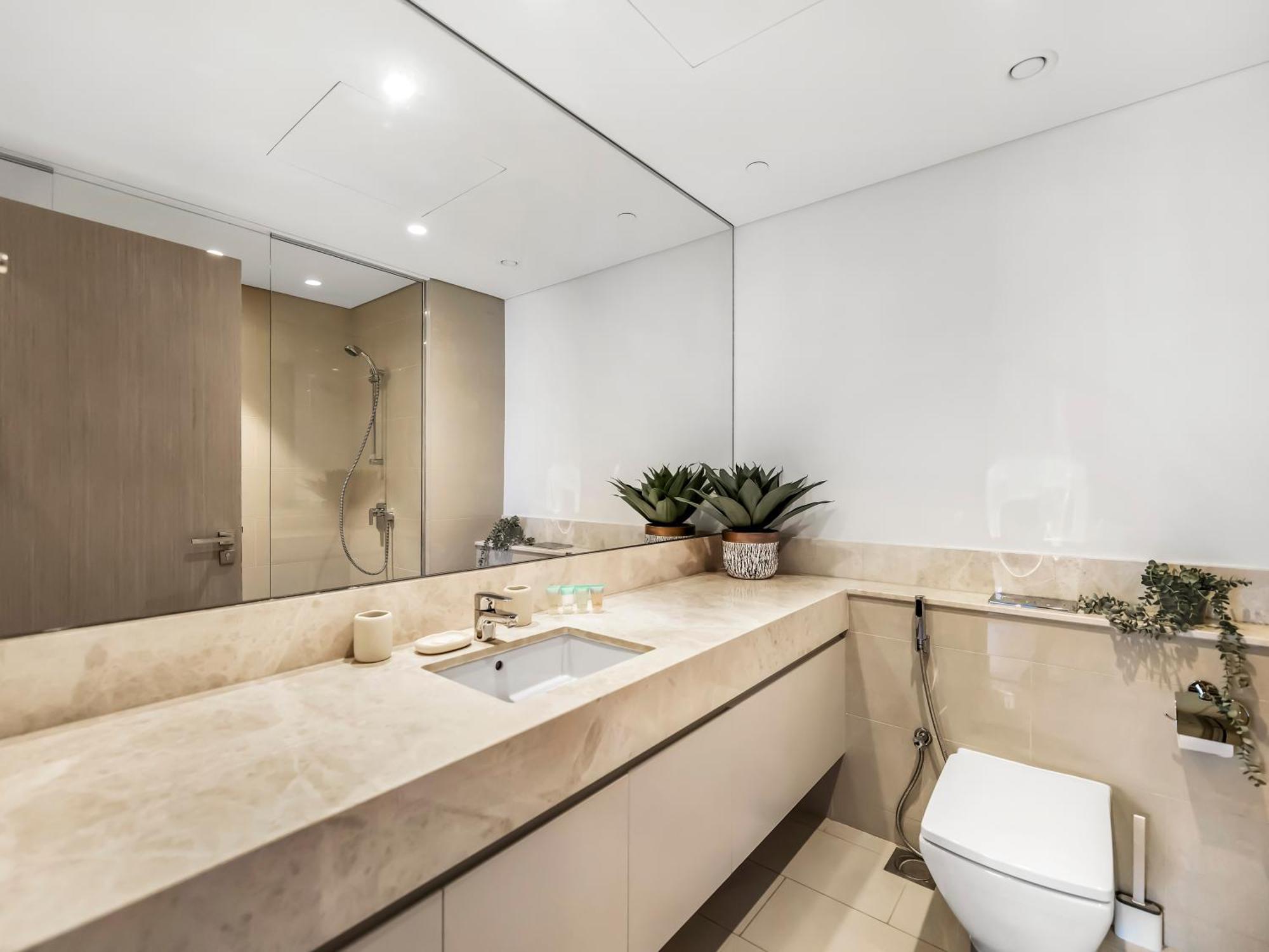 Luxurious & Spacious 2br L Burj & Fountain Views L Walk To Mall L Pool L Gym Apartment Dubai