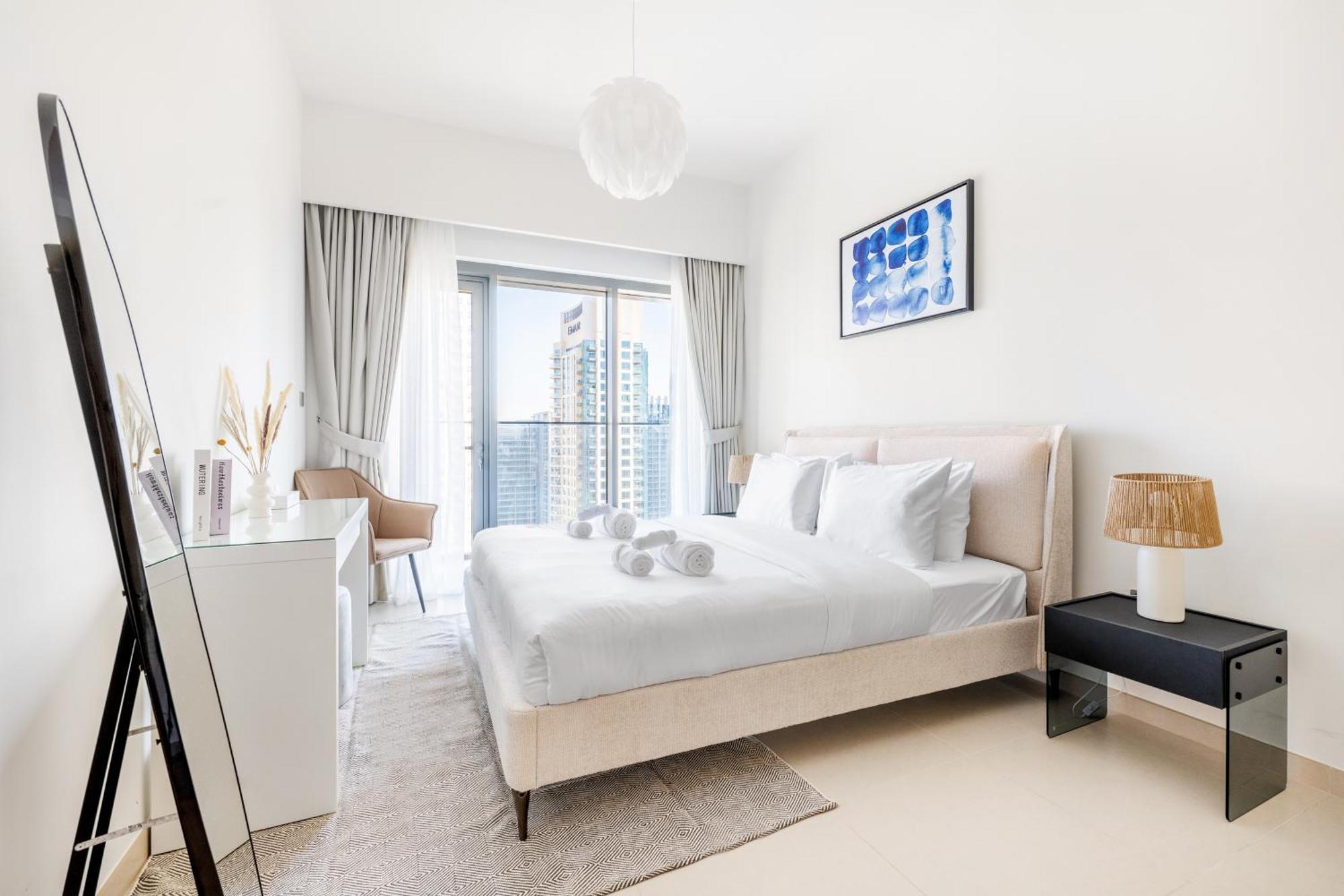 Elegant 2br In Burj Royale * Dubai