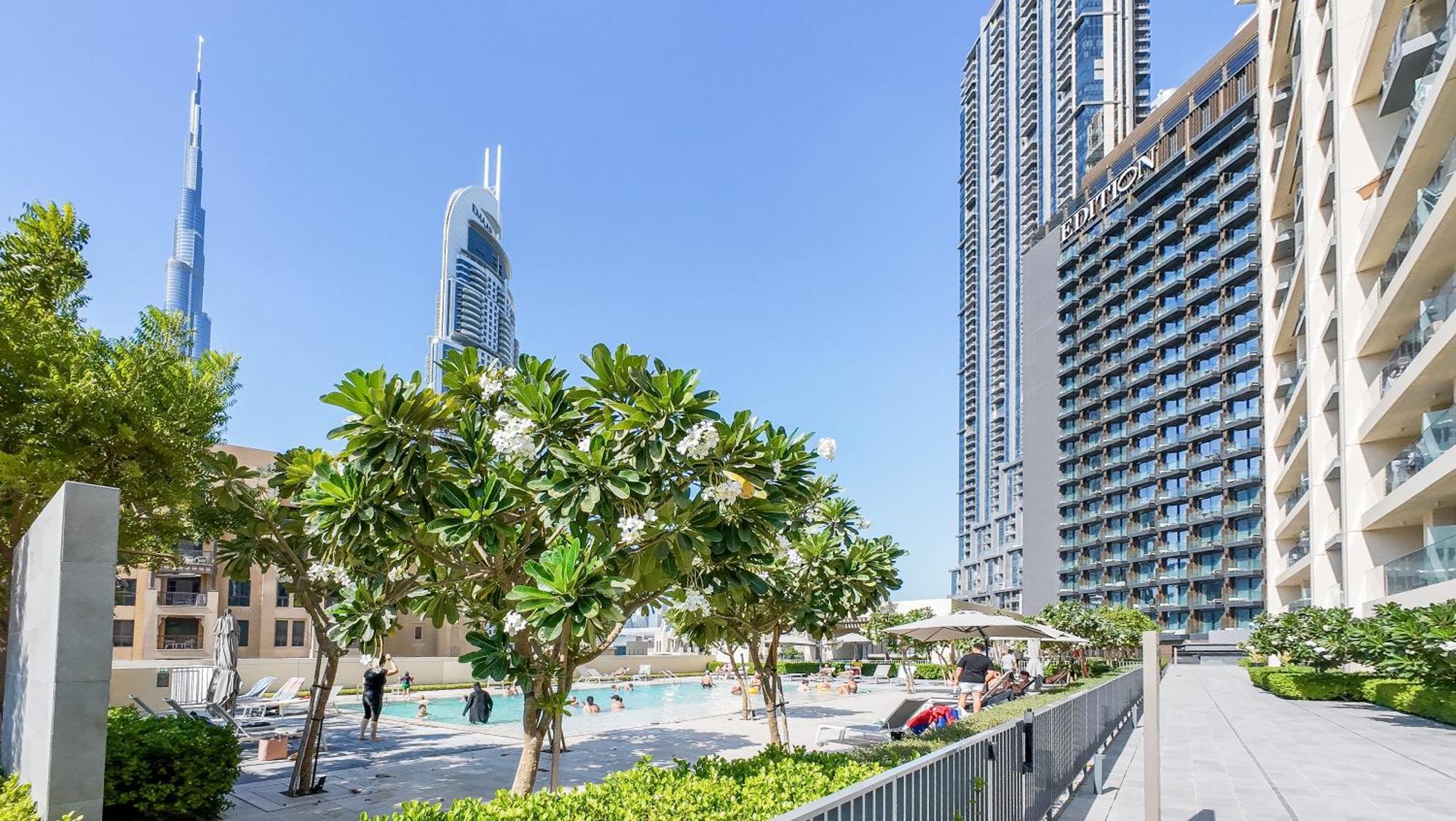 Elegant 2br In Burj Royale Apartment Dubai
