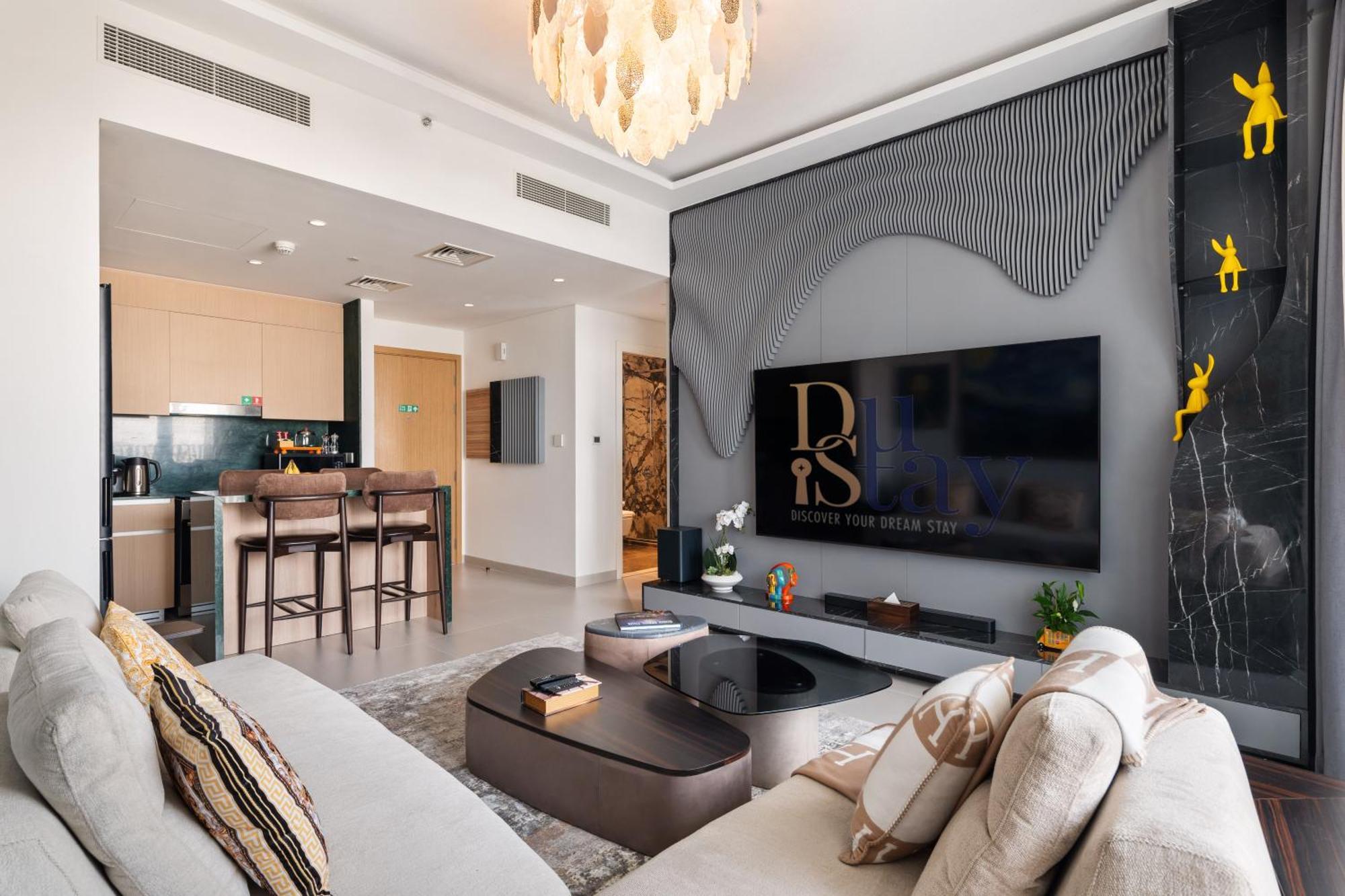 Creek, Luxury 1 Bedroom! Brand New - Dustay