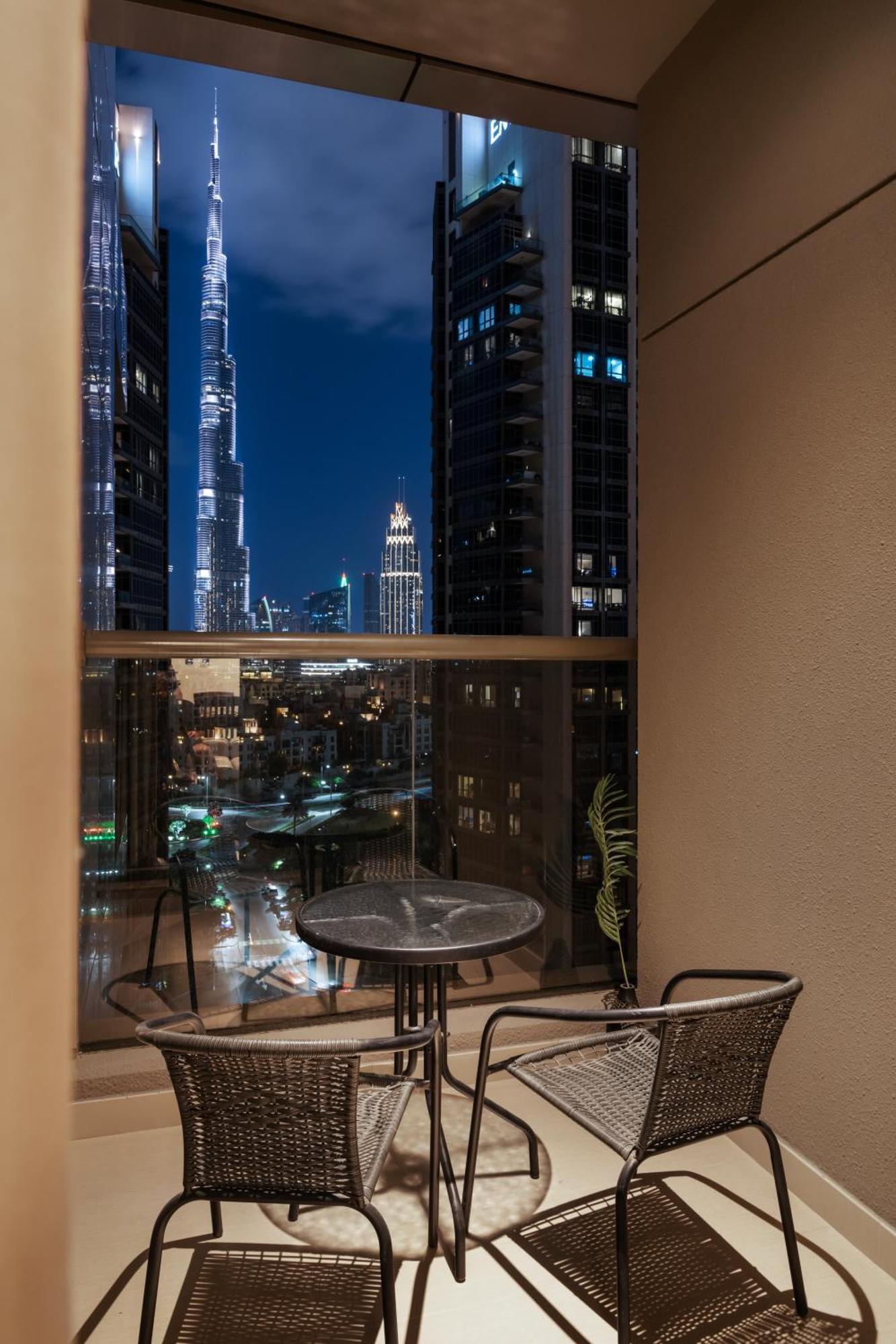 Burj Khalifa View 1 Bedroom Holiday home Dubai