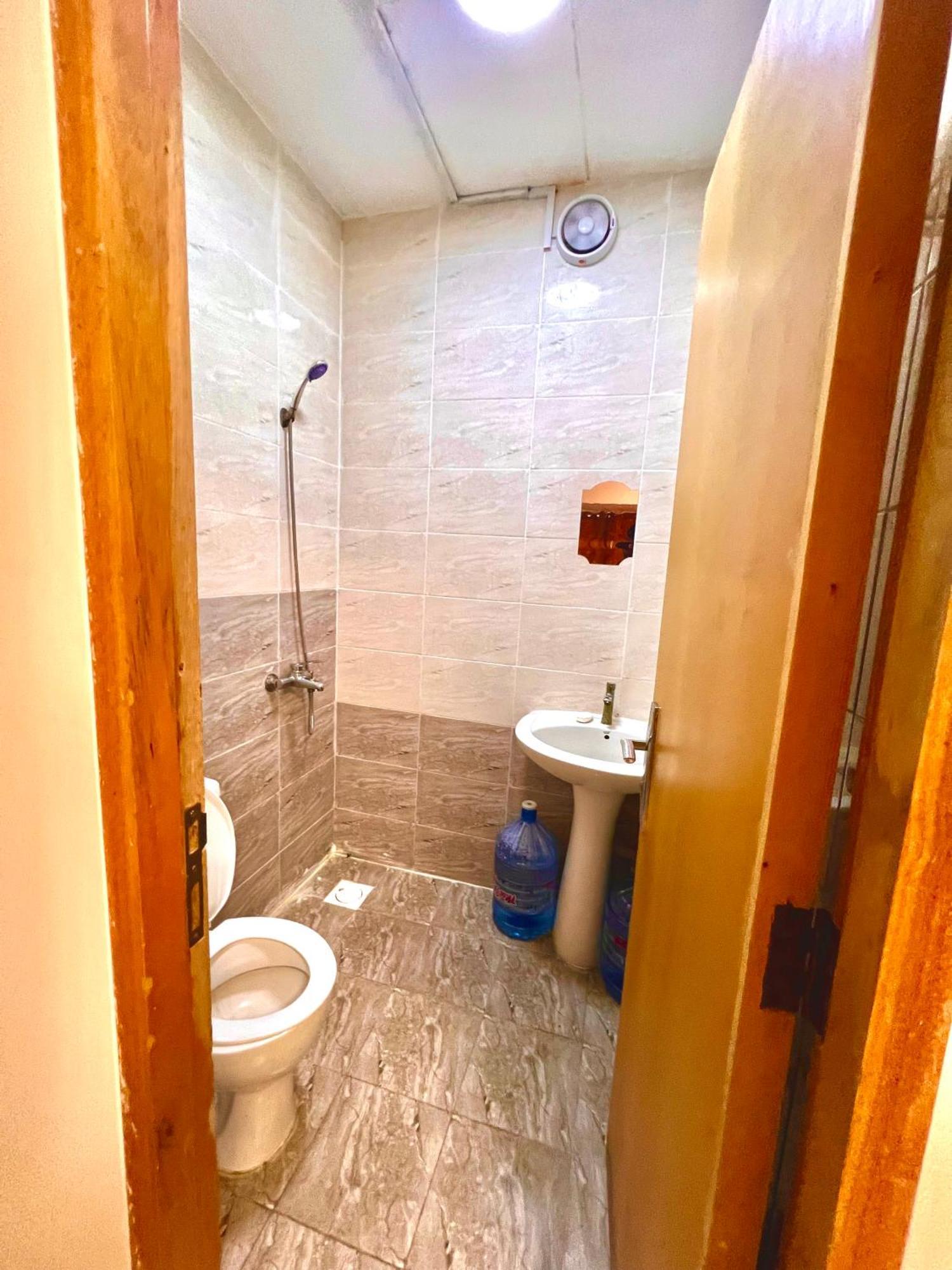 Flats In Emirates Tower Metro Station * Dubai