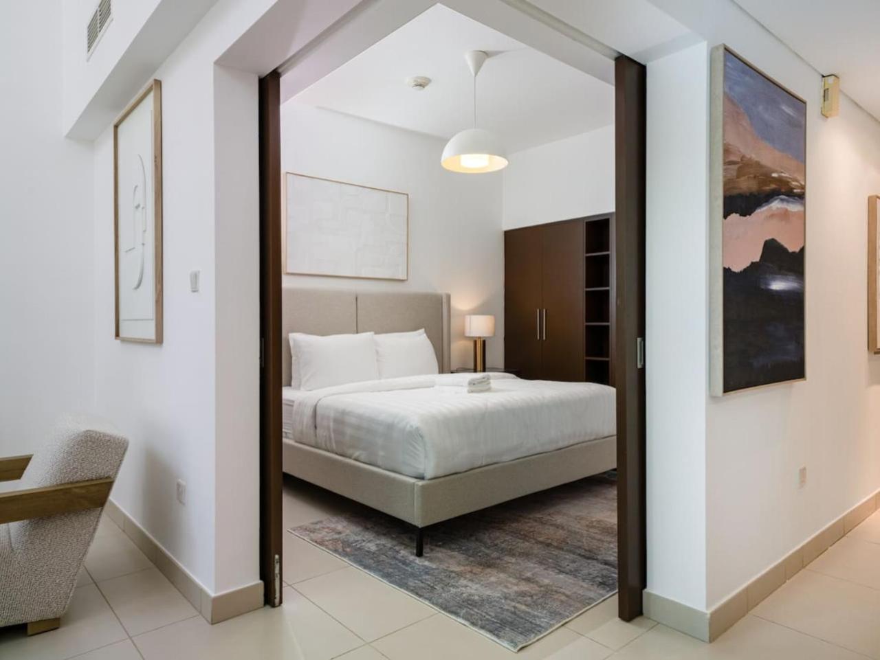 Daire Elegant 2 Bed Downtown Duplex - Prime Location