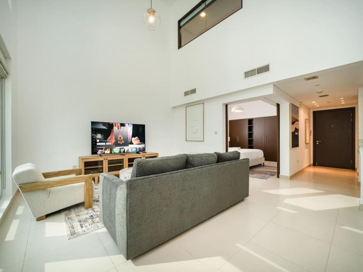 Daire Elegant 2 Bed Downtown Duplex - Prime Location Dubai