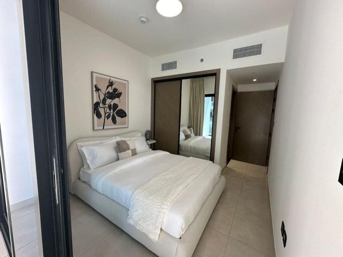 Spacious 1br In Binghatti Creek