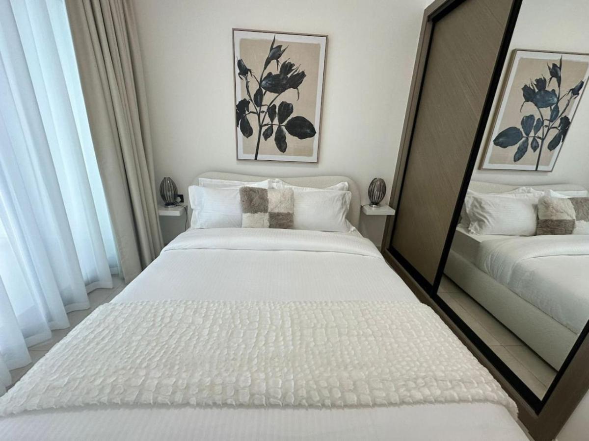 Spacious 1br In Binghatti Creek Apartment Dubai