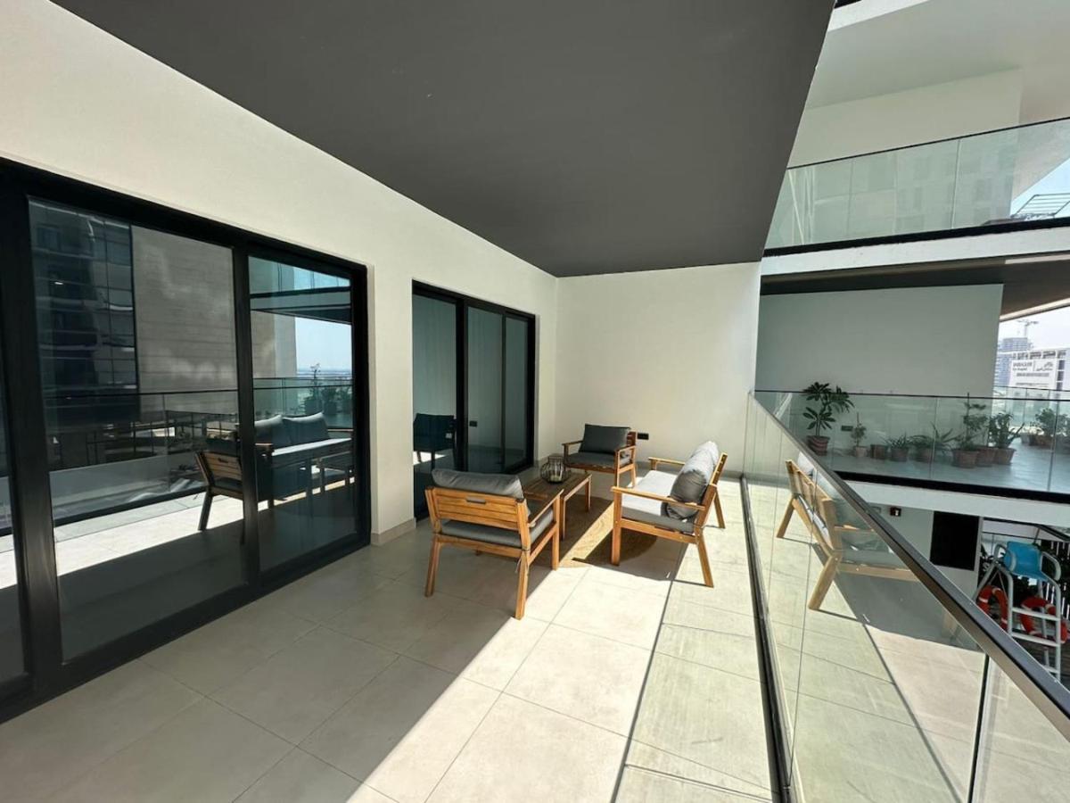 Spacious 1br In Binghatti Creek Apartment Dubai