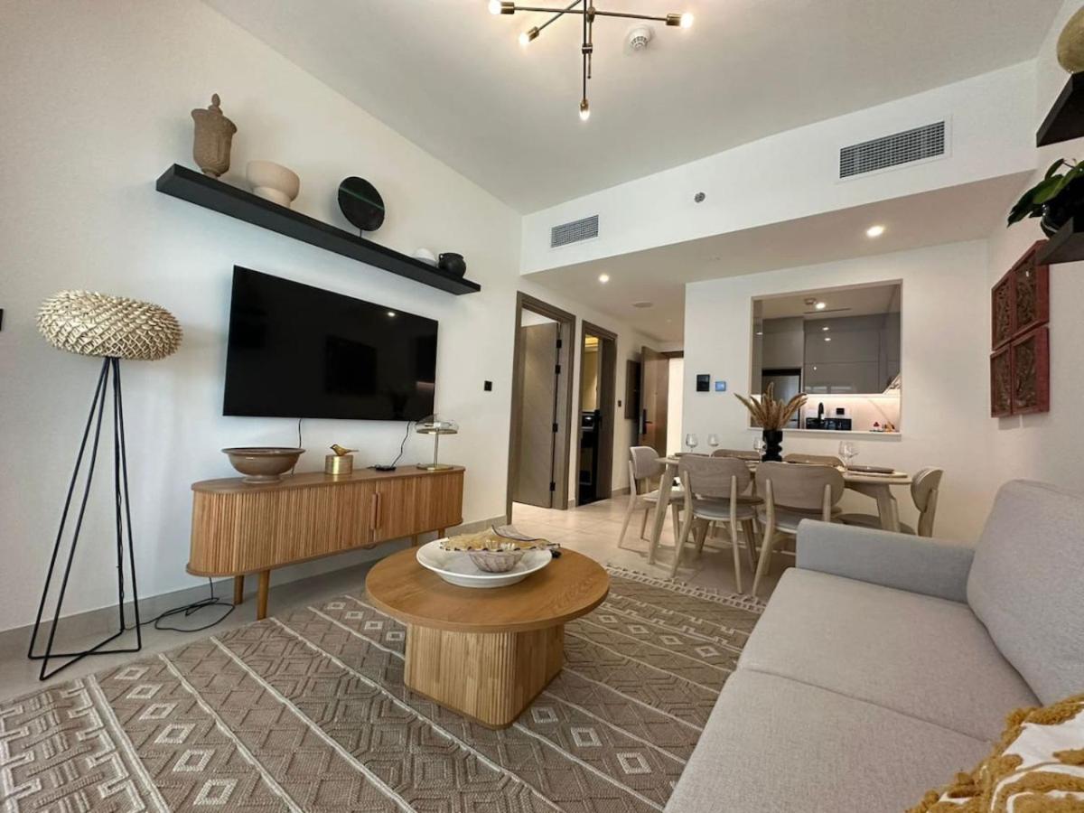 Spacious 1br In Binghatti Creek Apartment