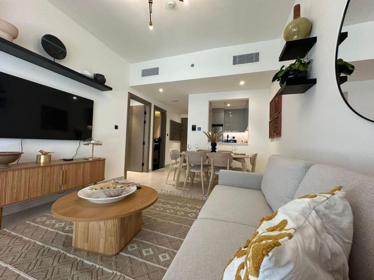 Spacious 1br In Binghatti Creek Apartment Dubai