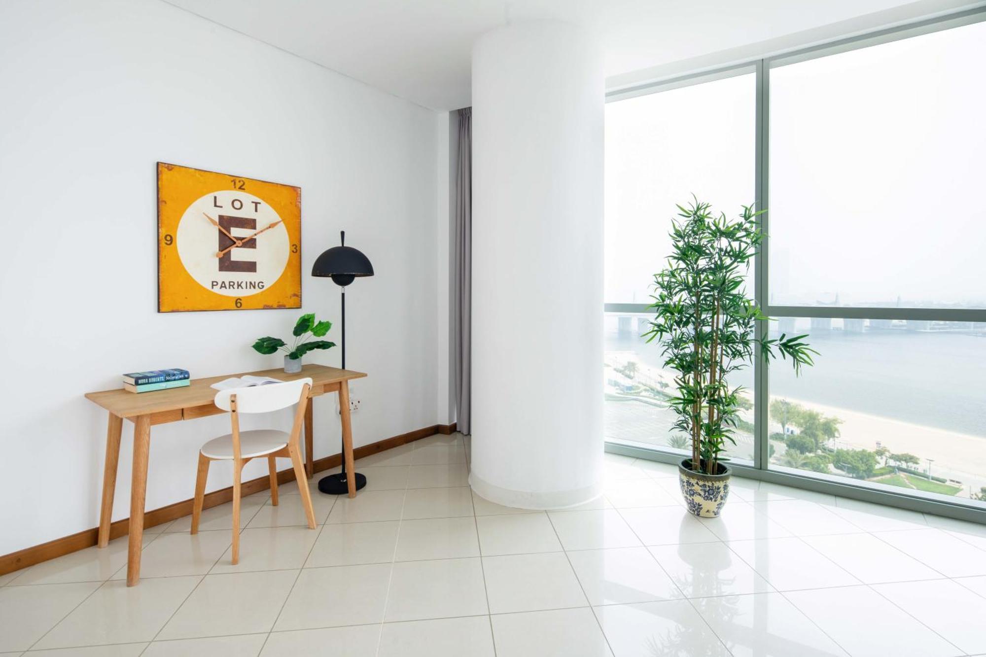 Frank Porter - Marsa Plaza North Apartment *