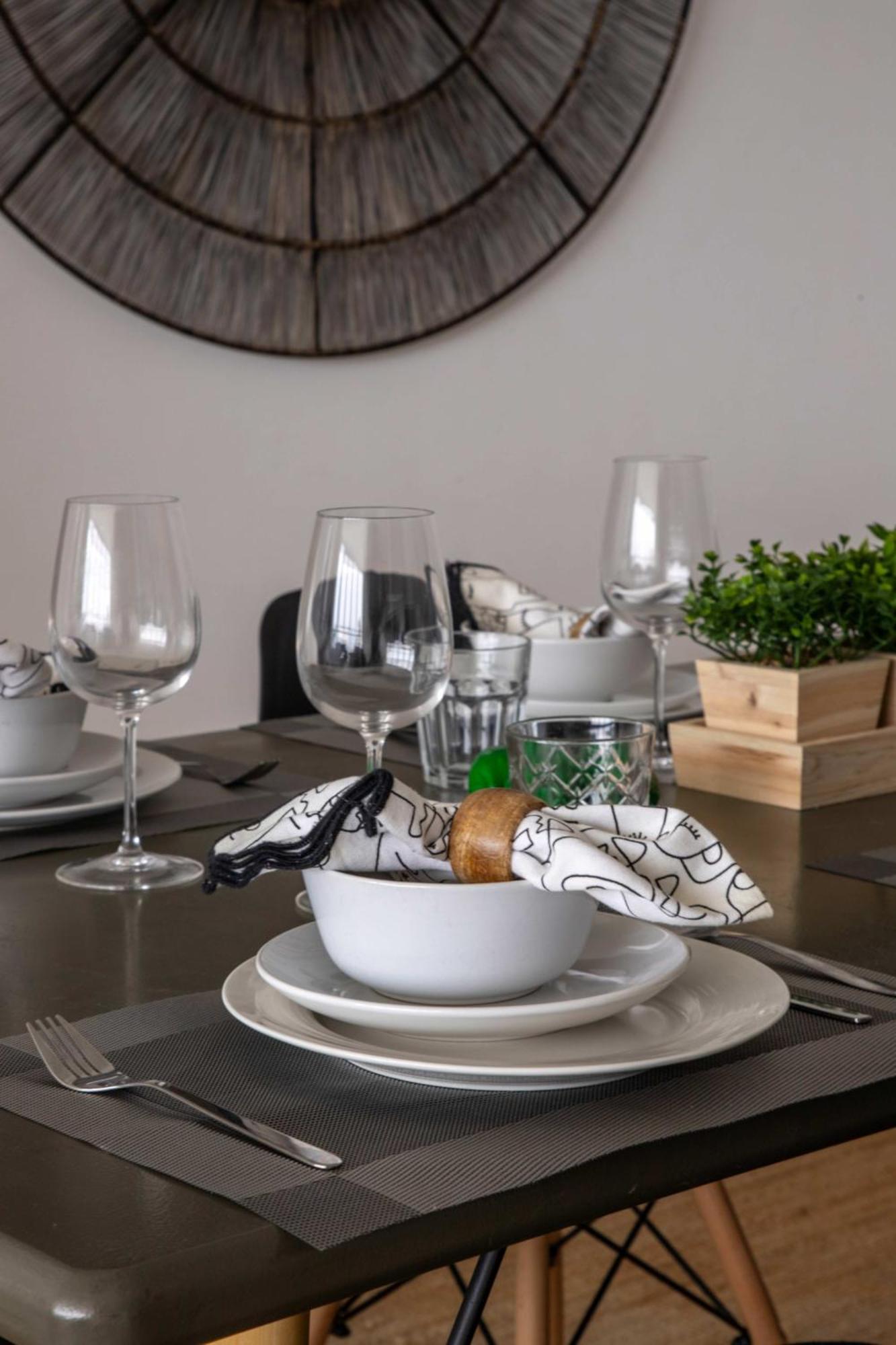 Frank Porter - Marsa Plaza North Apartment *