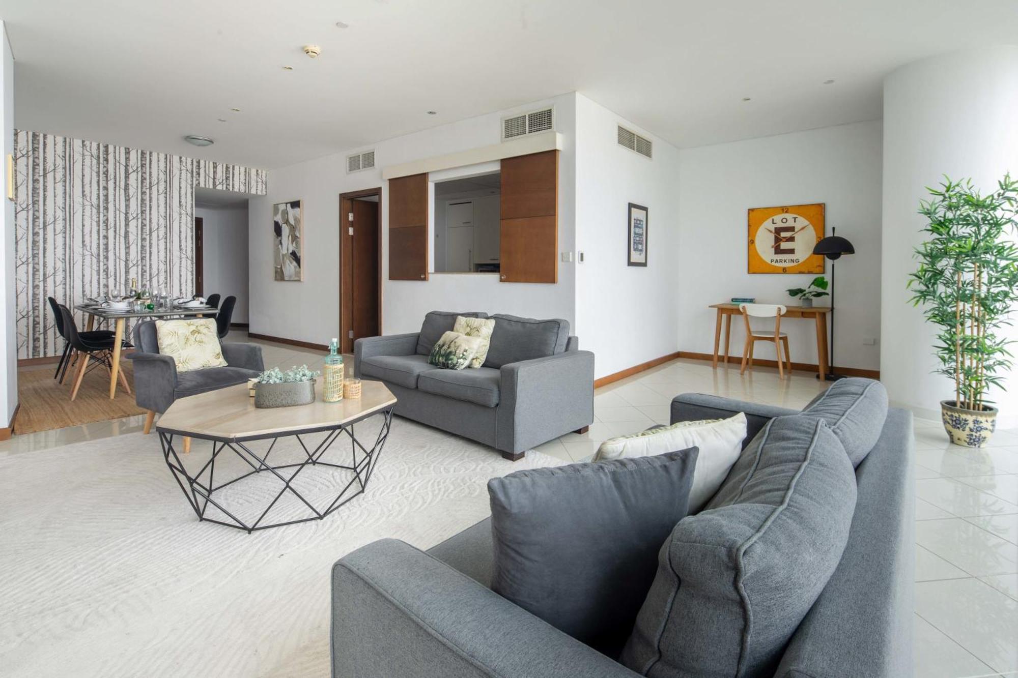 Frank Porter - Marsa Plaza North Apartment *