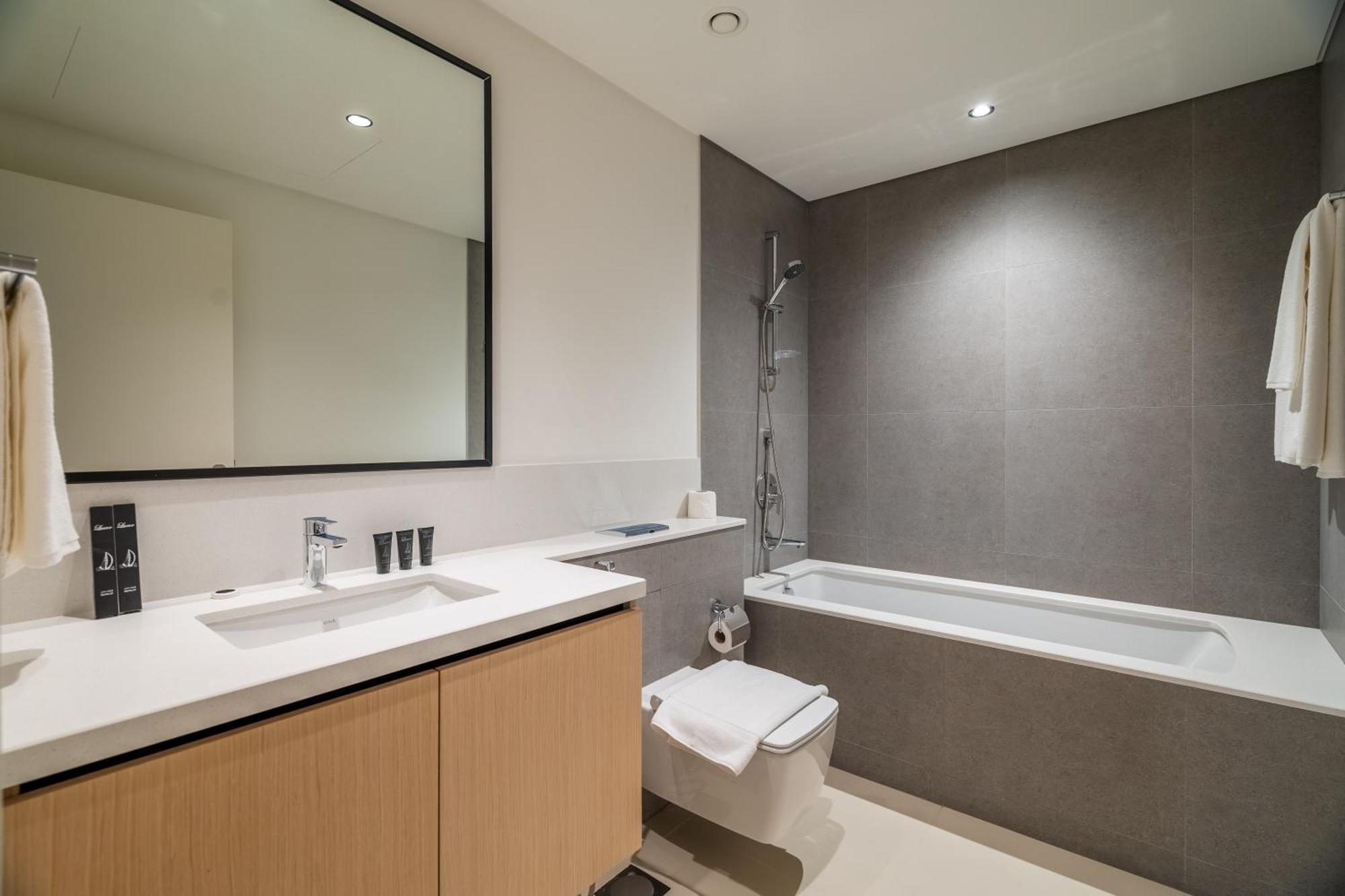 Apartment Burj Khalifa View Luxury Steps From Mall